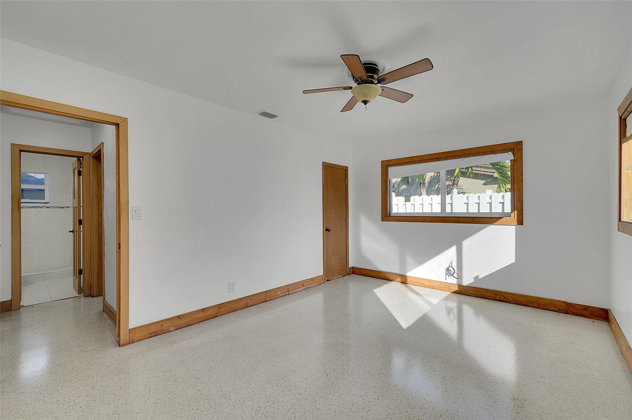 29 SE 8th St