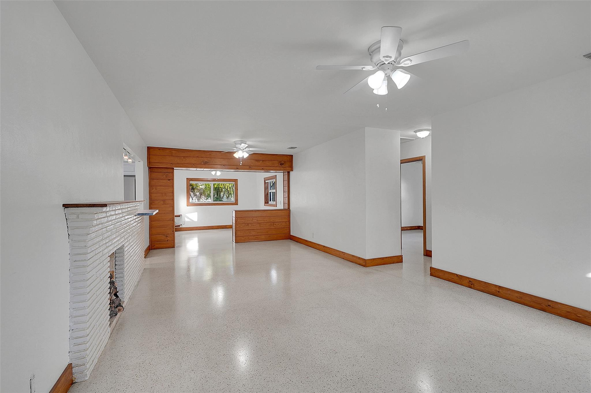 29 SE 8th St