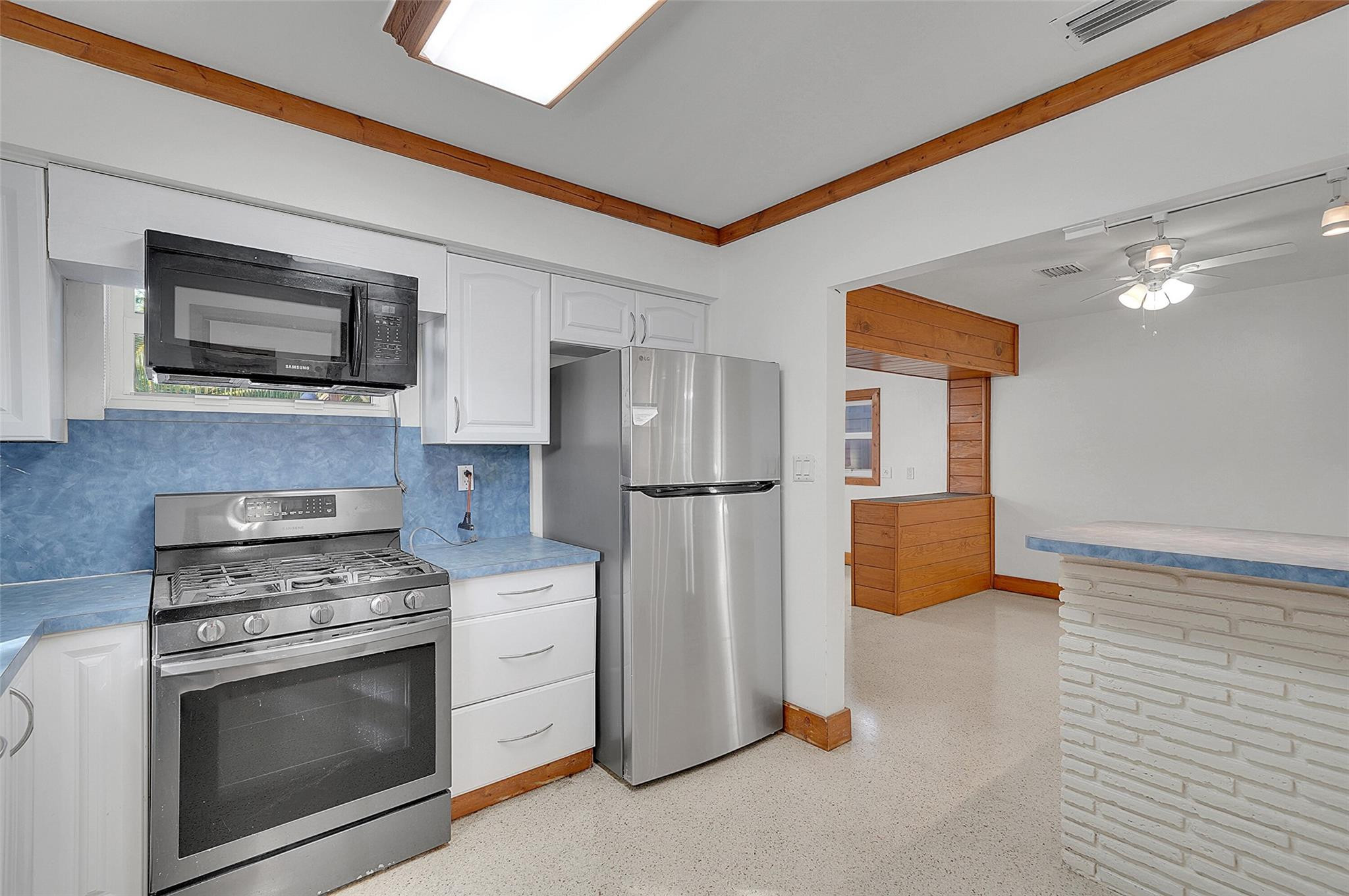 29 SE 8th St