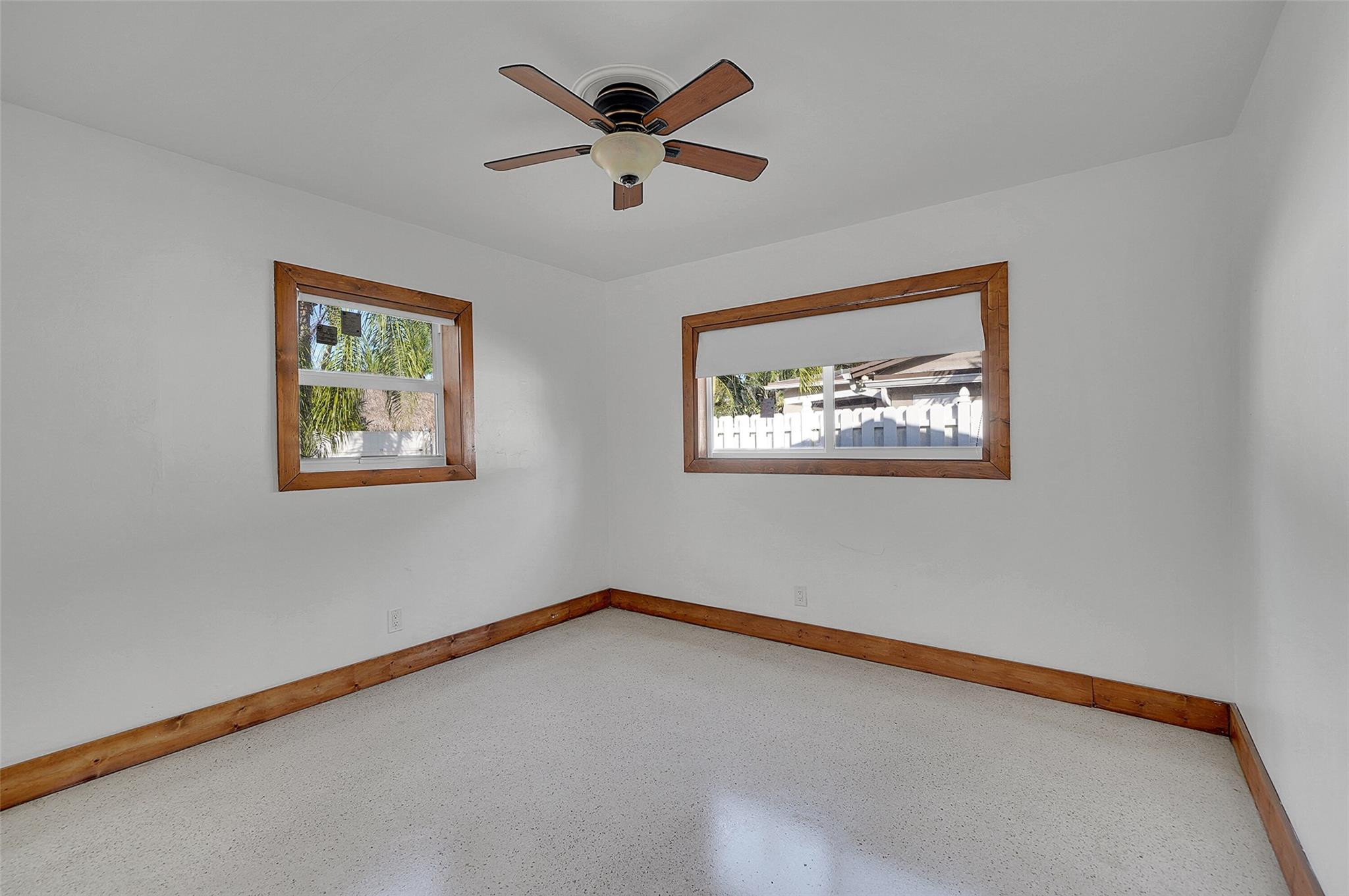 29 SE 8th St