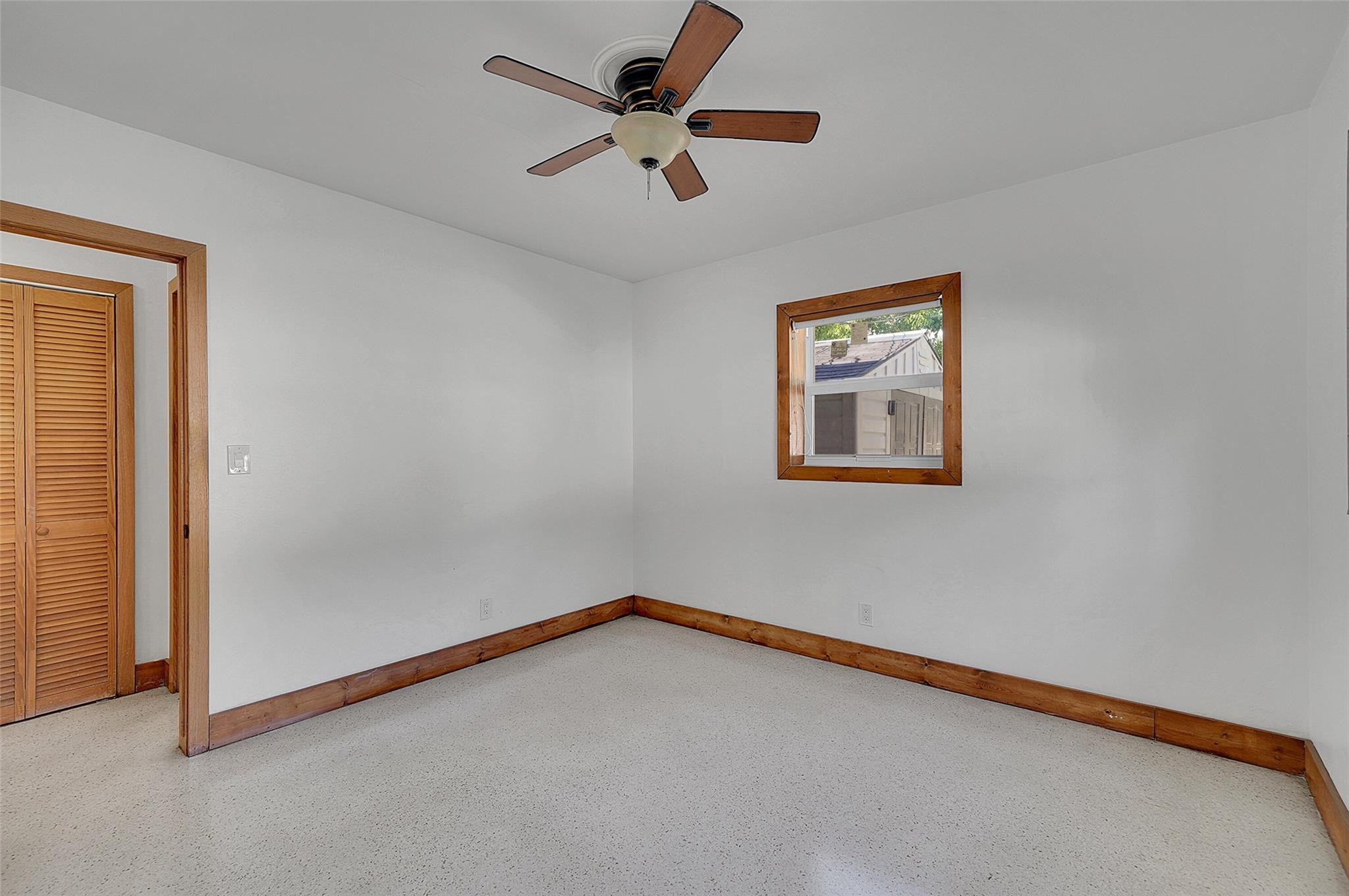 29 SE 8th St