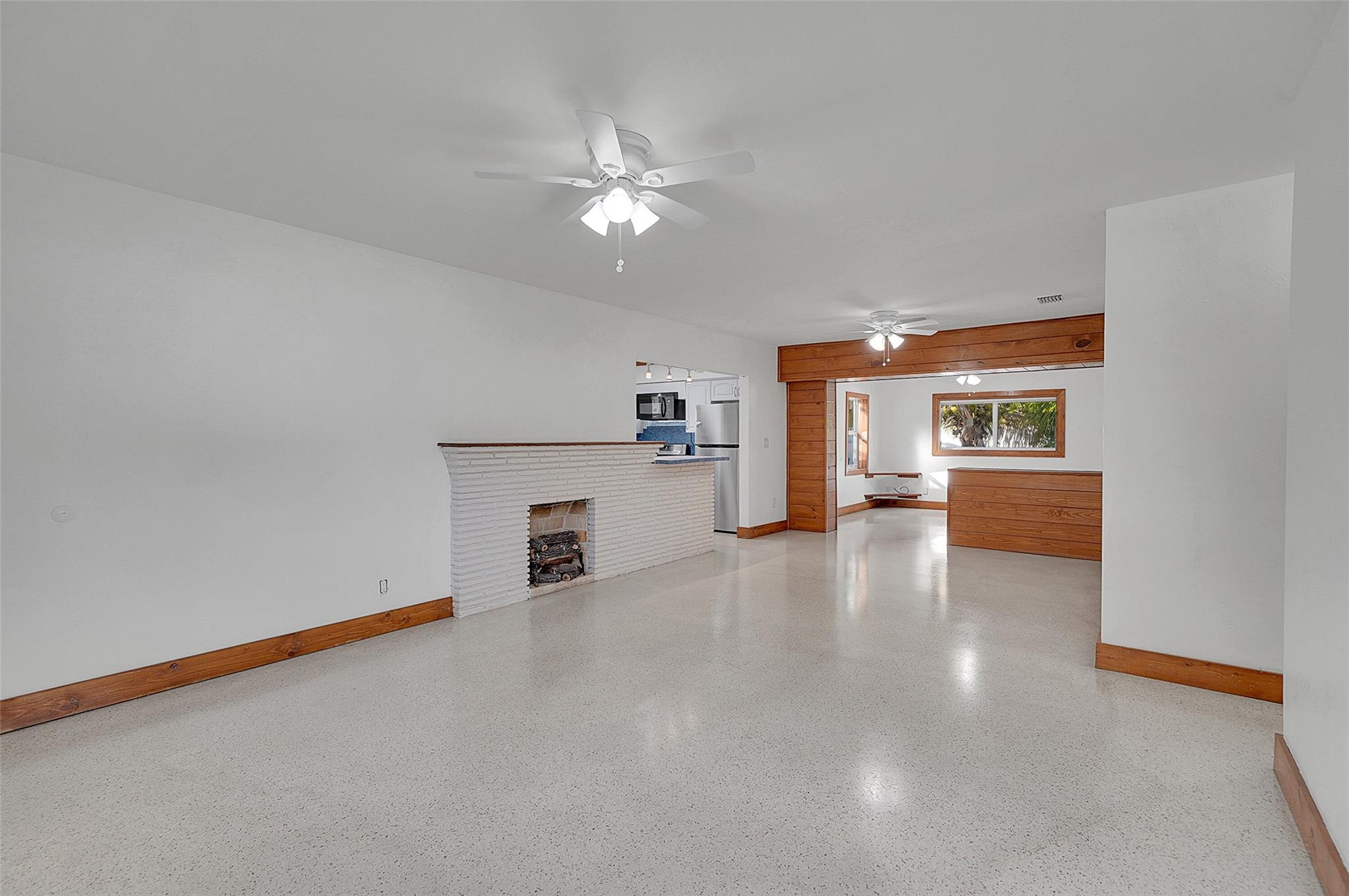 29 SE 8th St