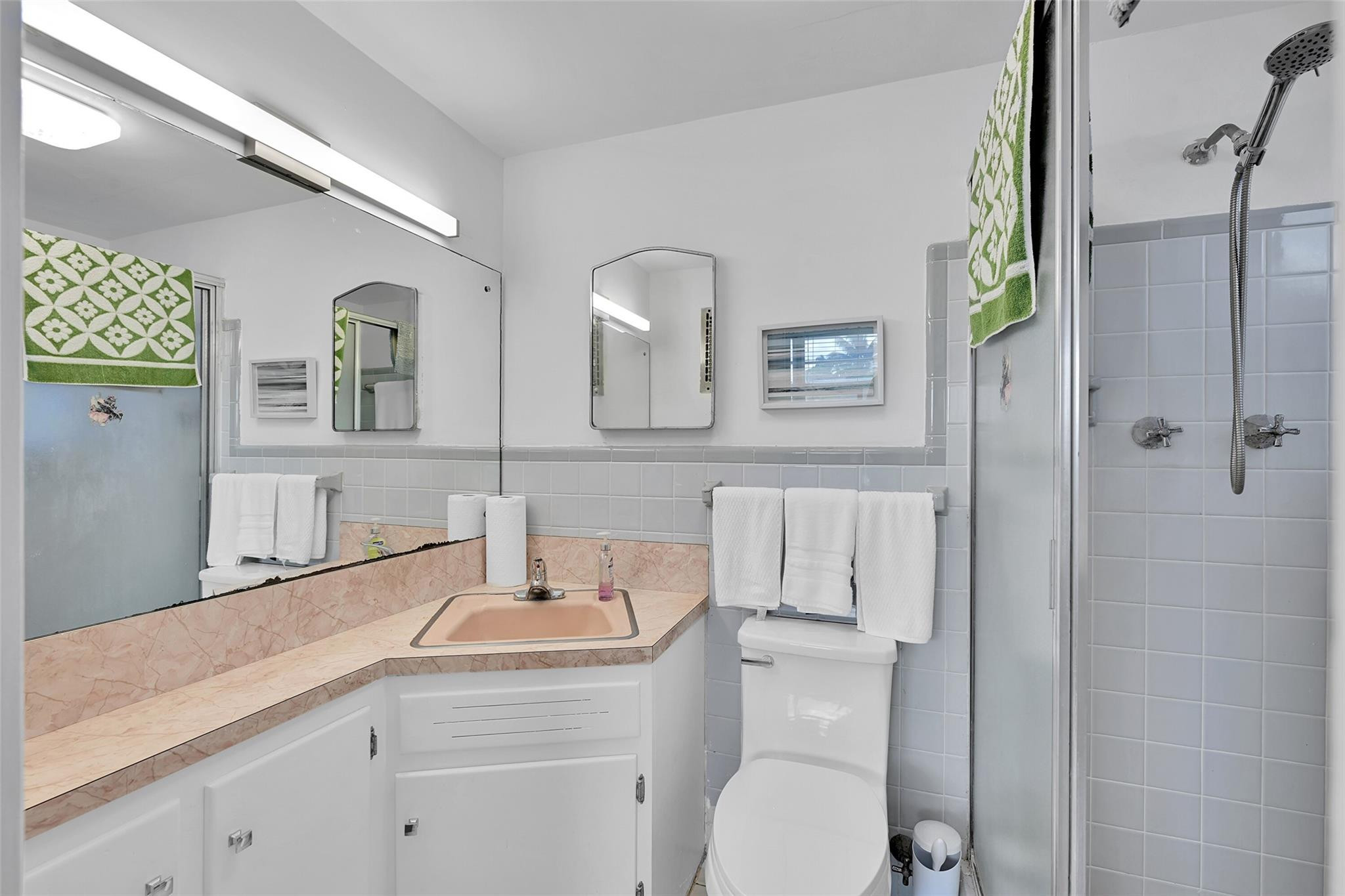 1790 E Las Olas Blvd 25