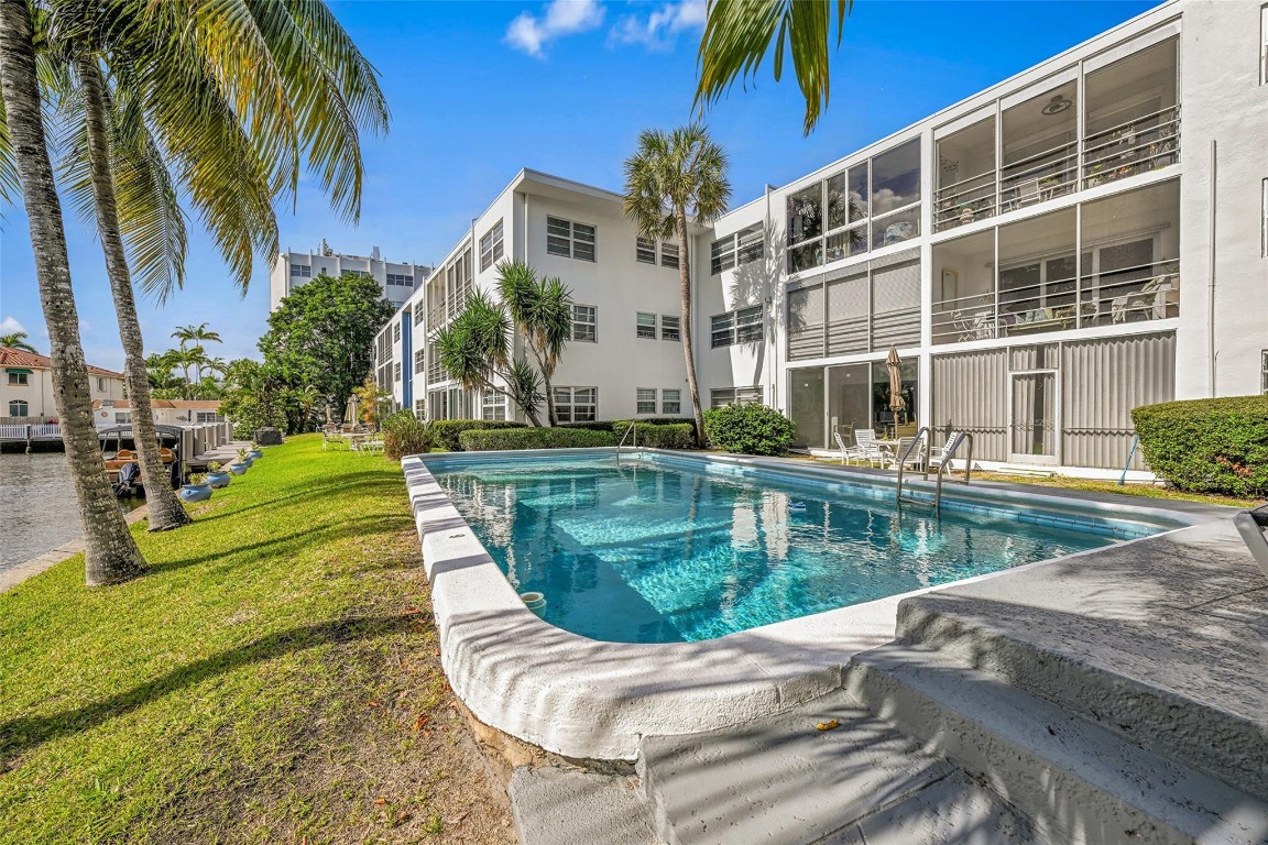 1790 E Las Olas Blvd 25