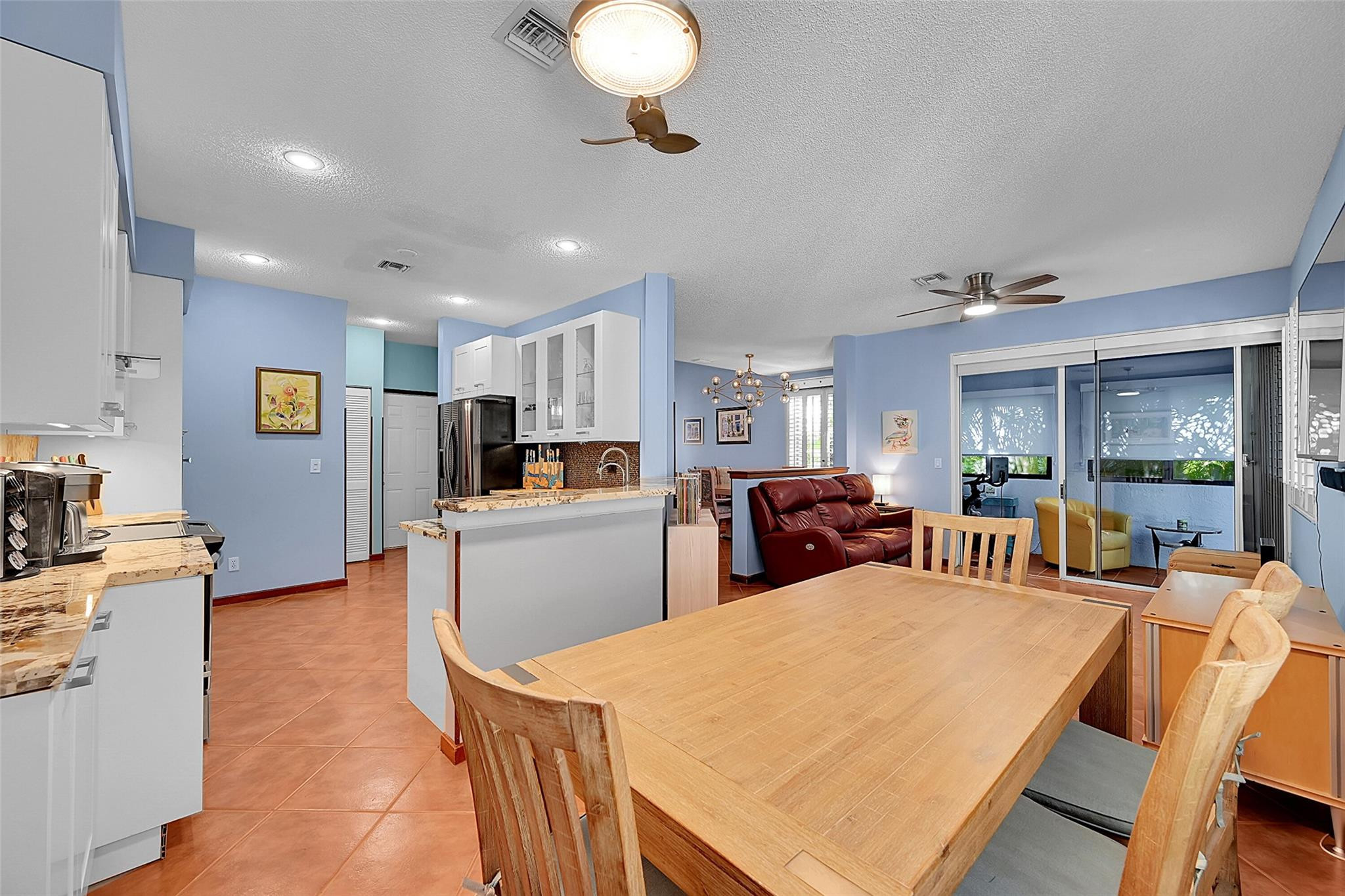 2922 Port Royale Ln 2922