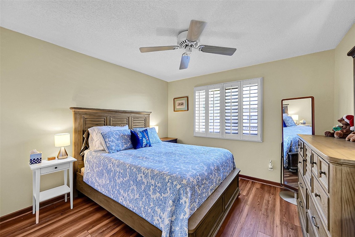 2922 Port Royale Ln 2922