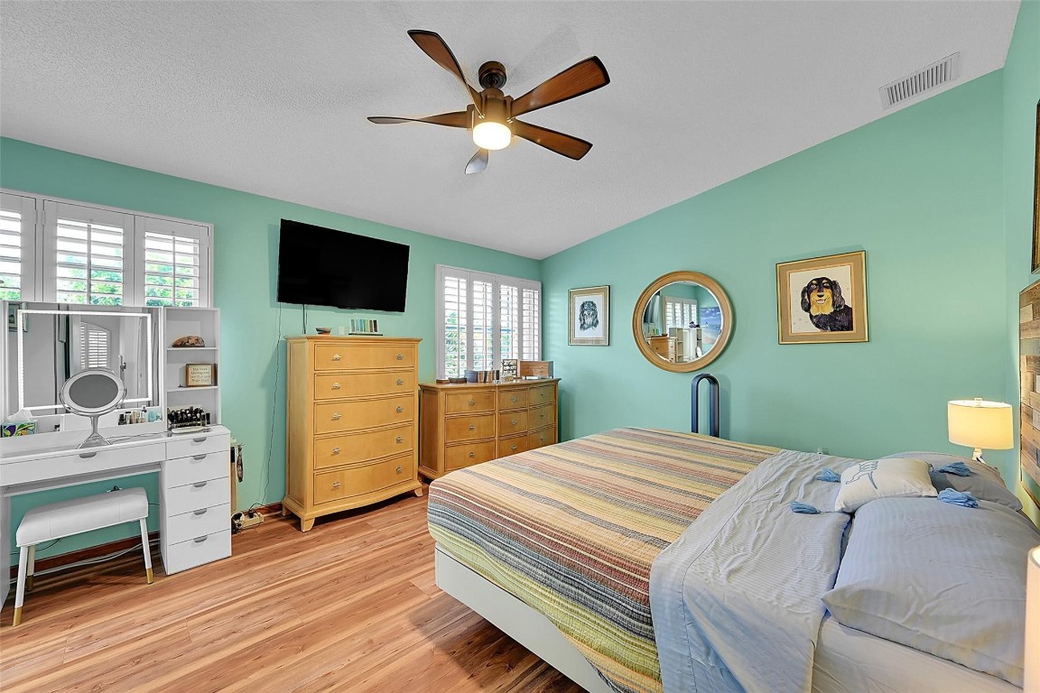 2922 Port Royale Ln 2922