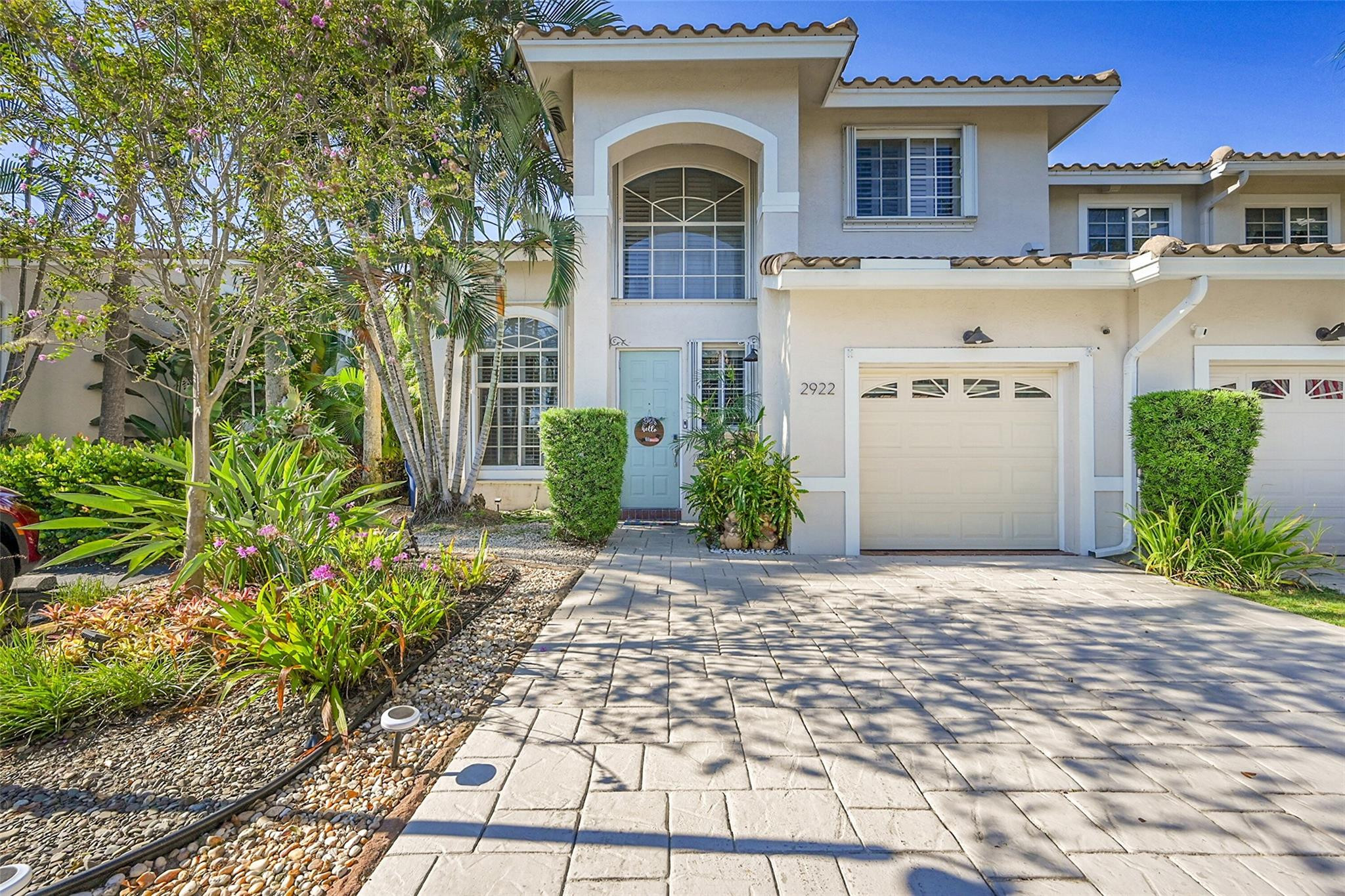 2922 Port Royale Ln 2922