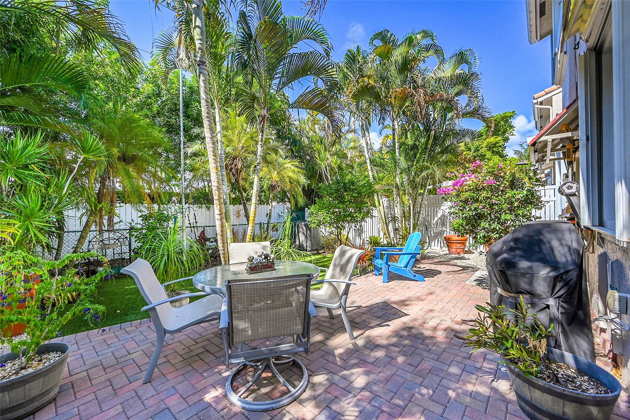 2922 Port Royale Ln 2922