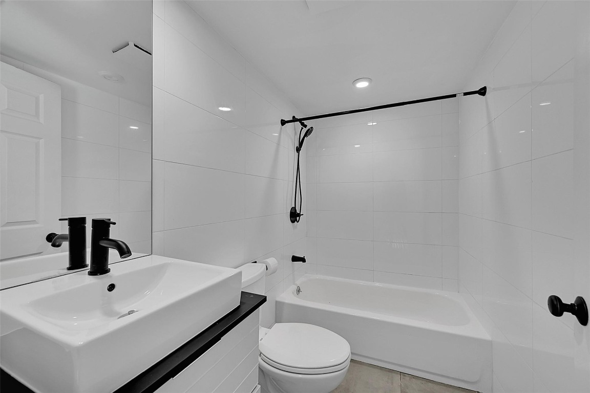 200 NW 25th Street, Fort Lauderdale