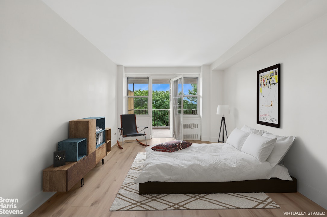 4525 Henry Hudson Parkway W B607