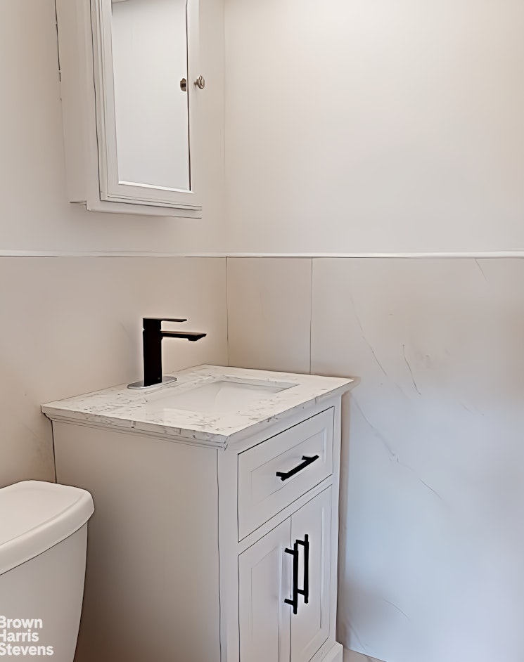 4525 Henry Hudson Parkway W B607