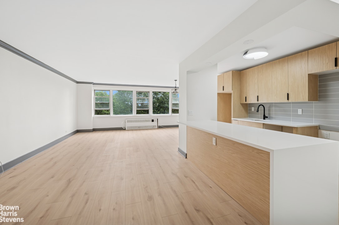 4525 Henry Hudson Parkway W B607