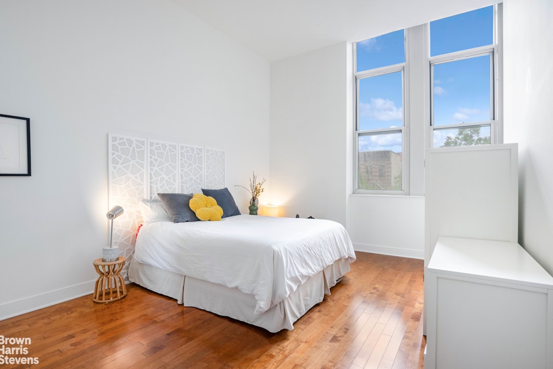 220 W 148TH Street 3N