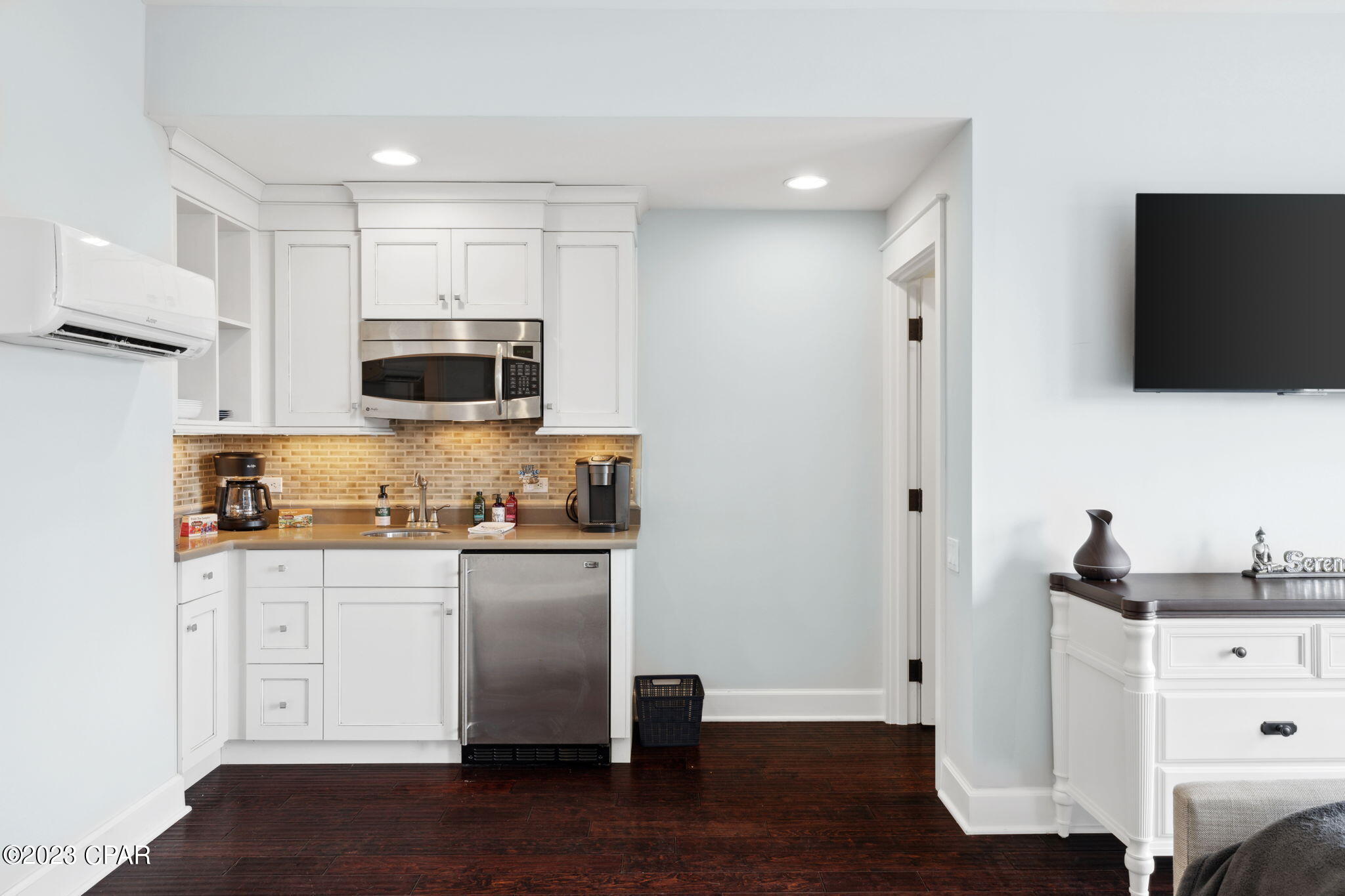 9734 Summer Creek Drive