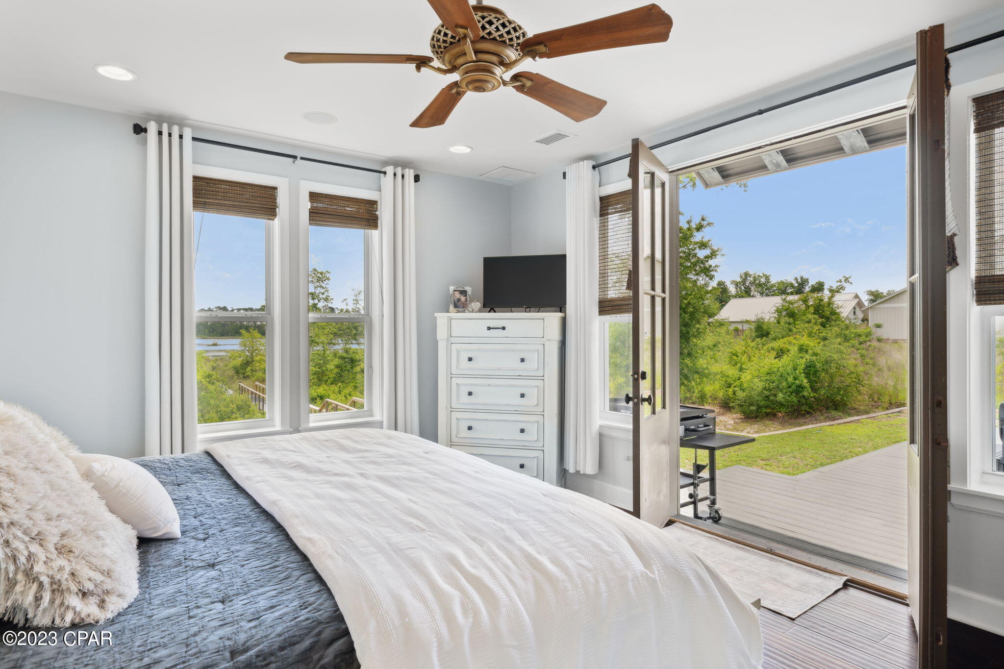 9734 Summer Creek Drive