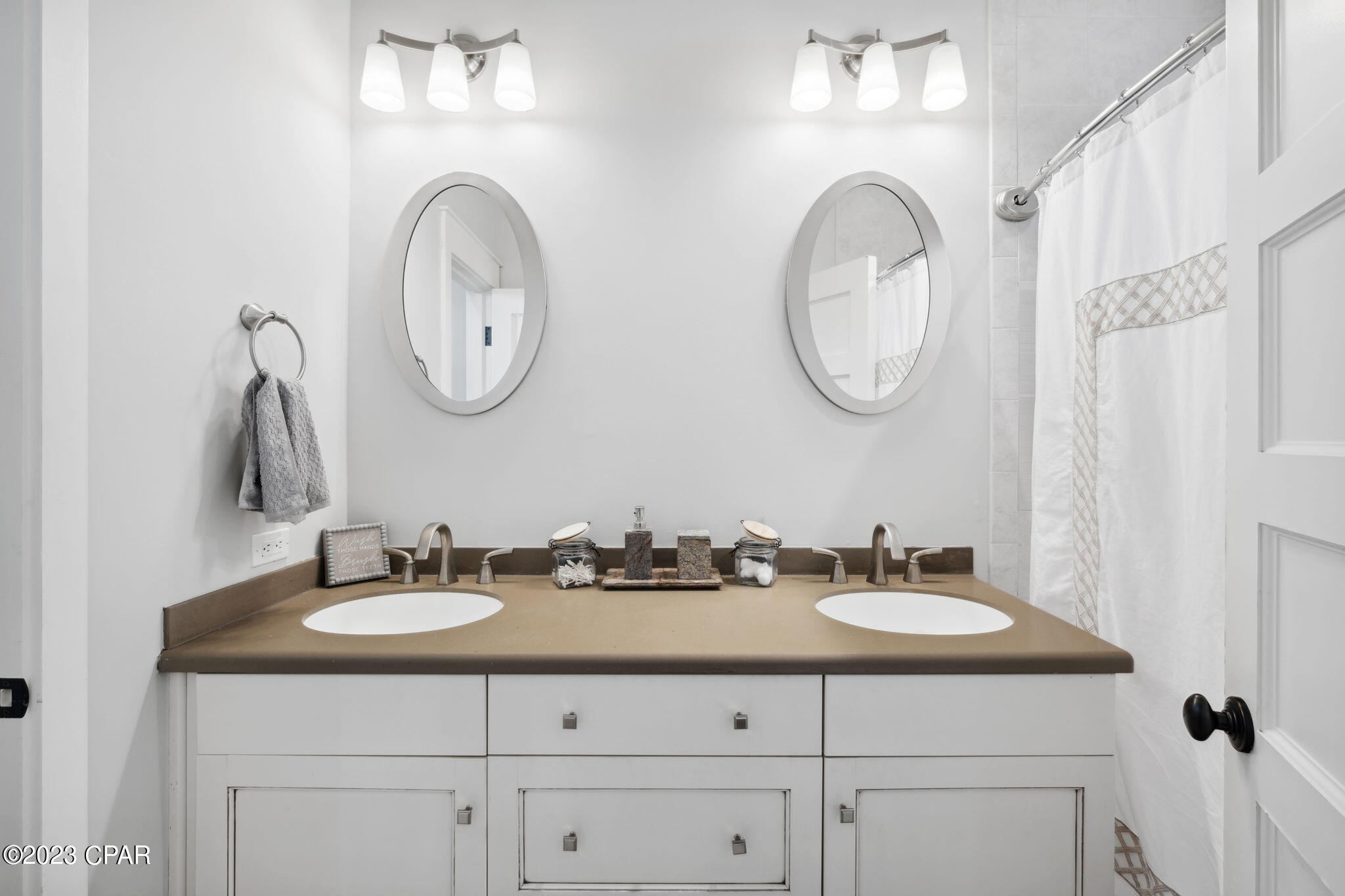 9734 Summer Creek Drive