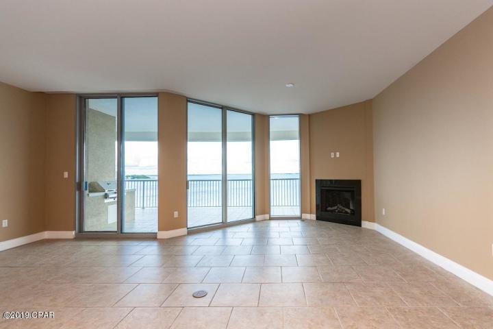 6422 W Highway 98 703
