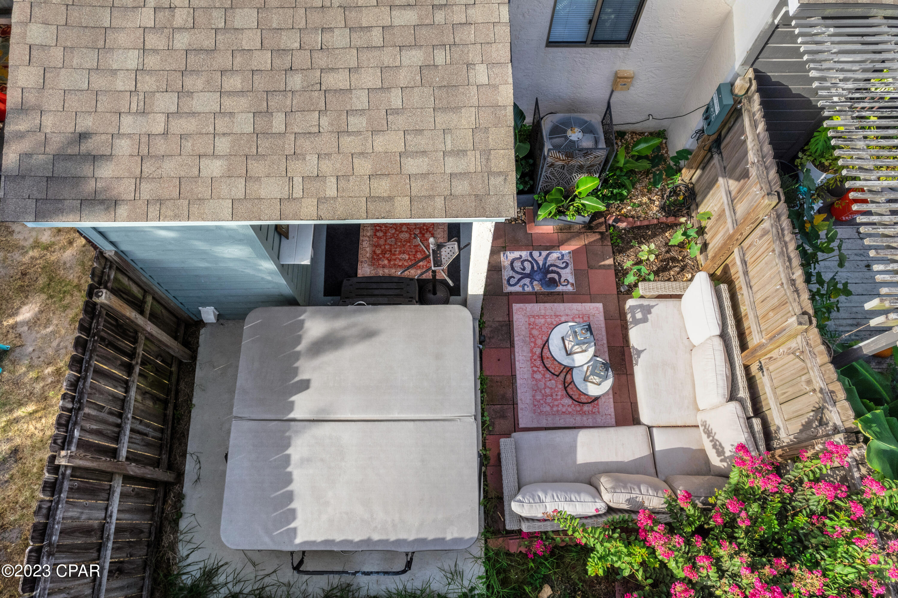 3903 Venetian Circle