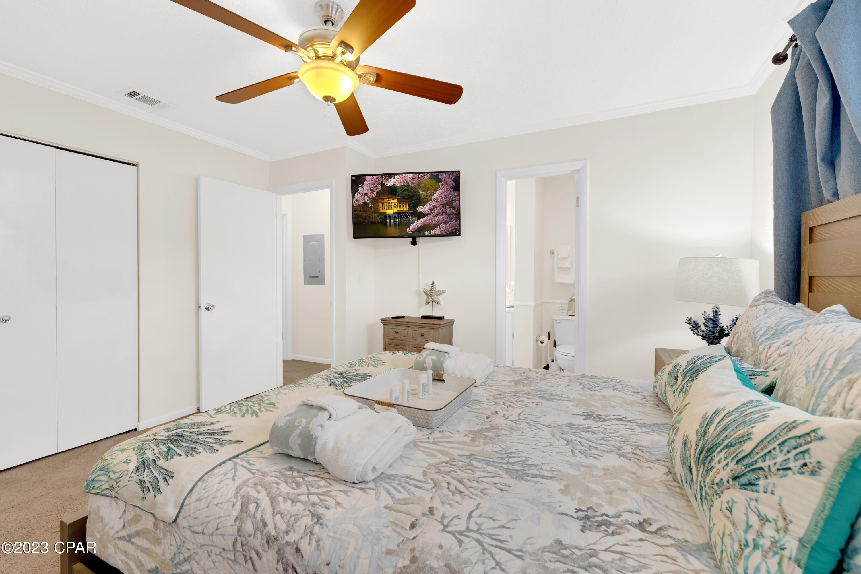 3903 Venetian Circle