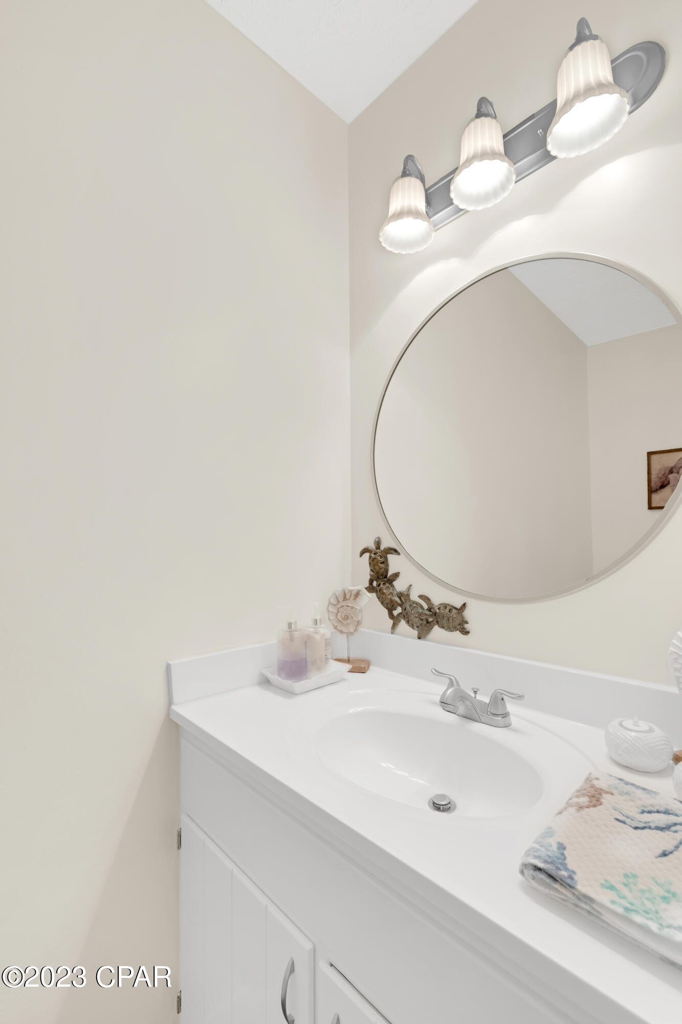 3903 Venetian Circle