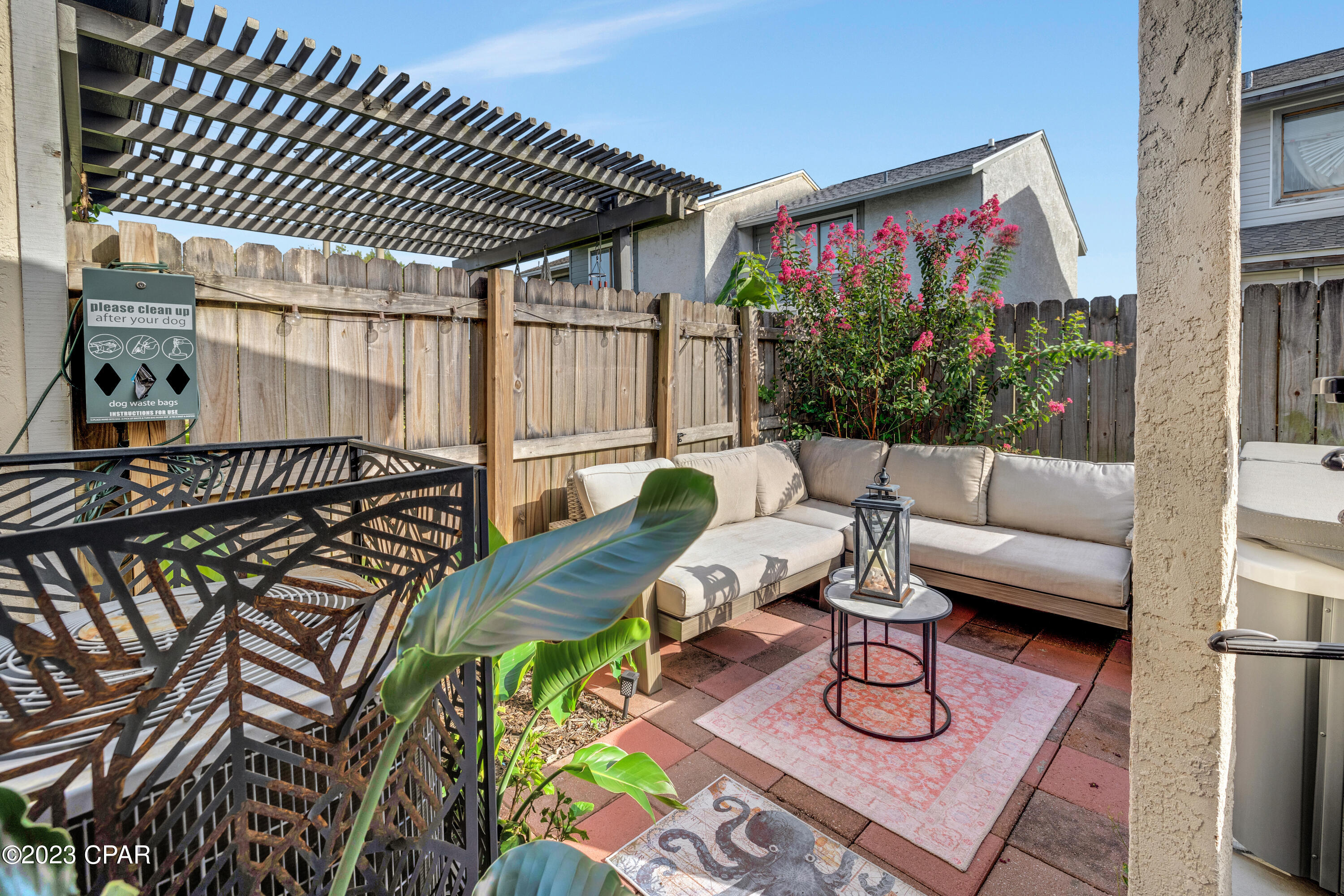 3903 Venetian Circle