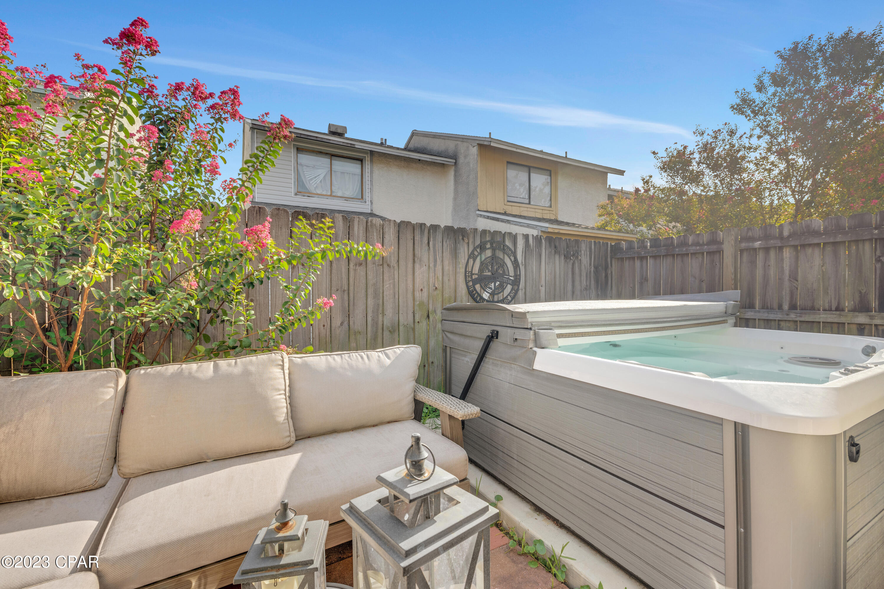 3903 Venetian Circle