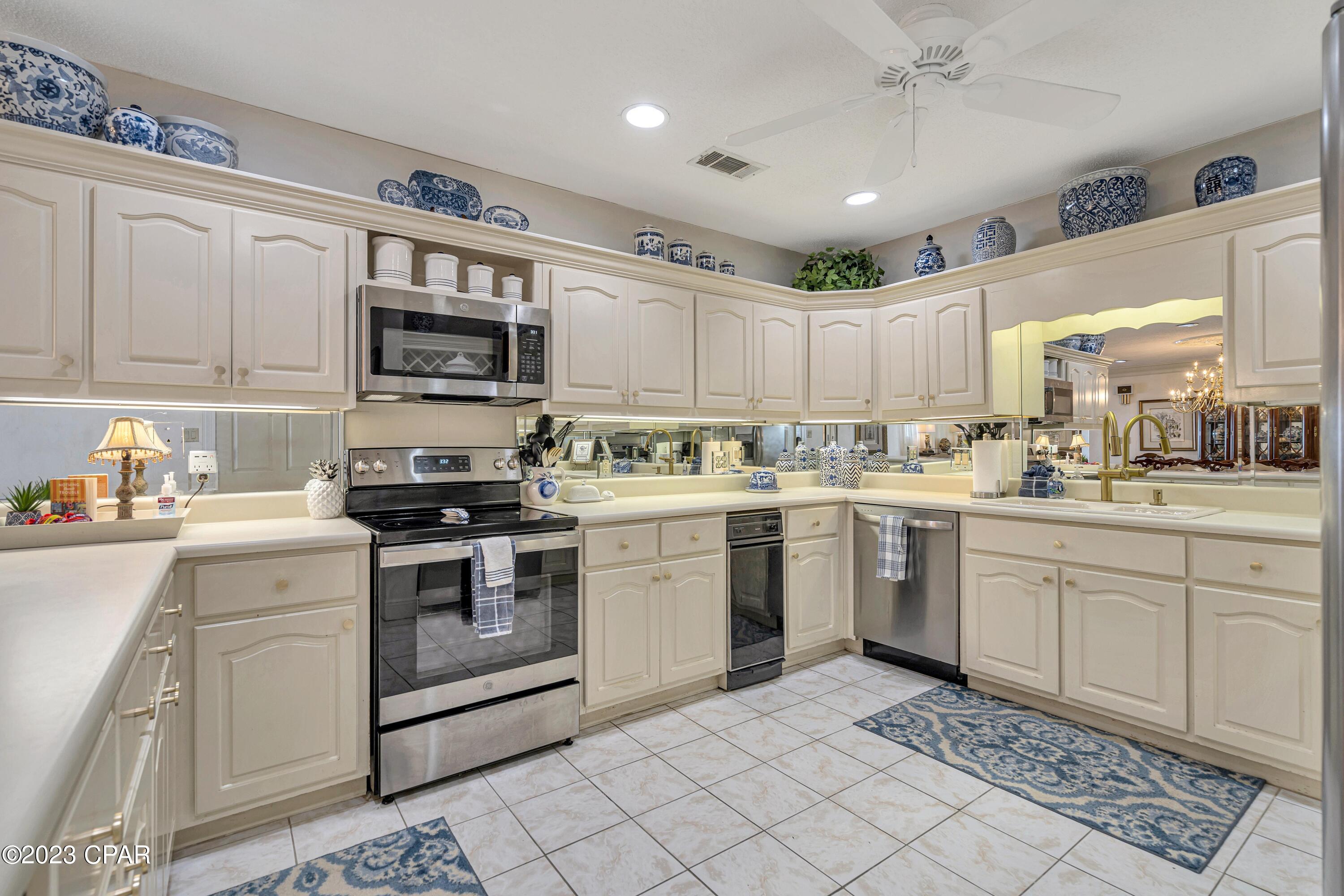 5801 Thomas Drive 1409