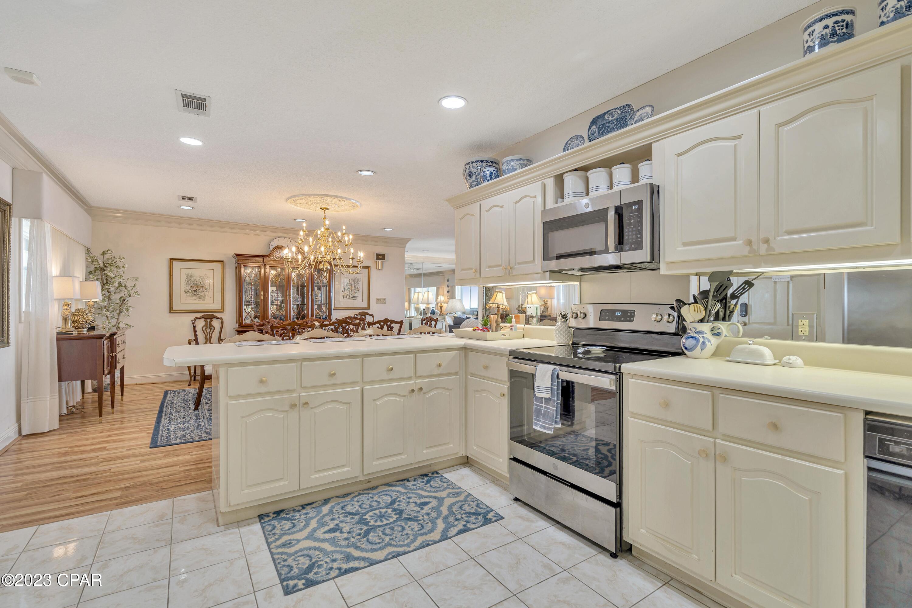 5801 Thomas Drive 1409
