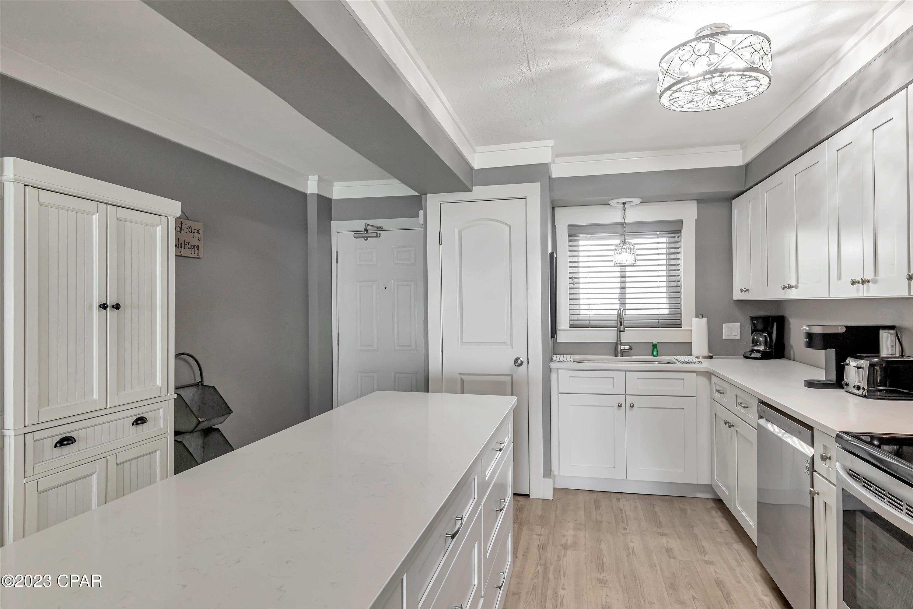 5801 Thomas Drive Drive 1114