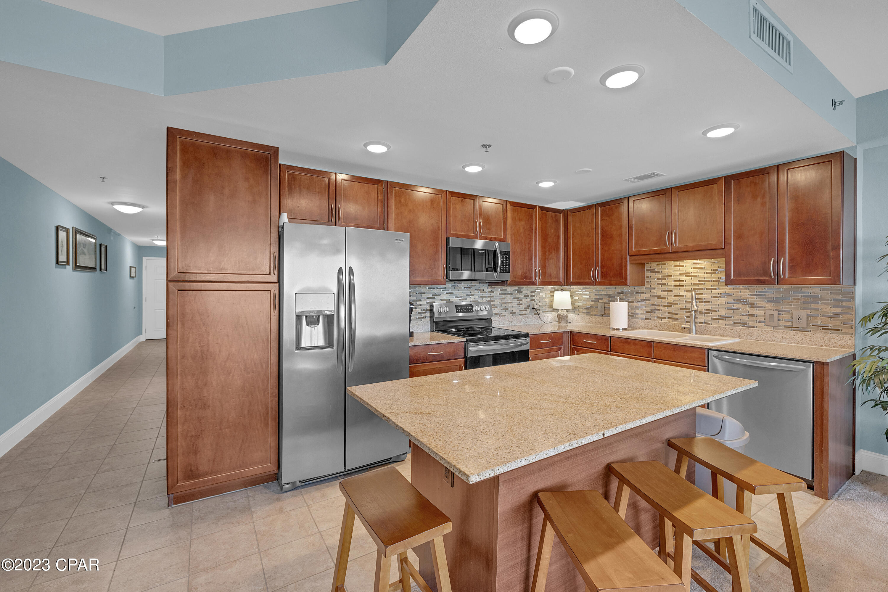 9902 S Thomas Drive Unit: 1935