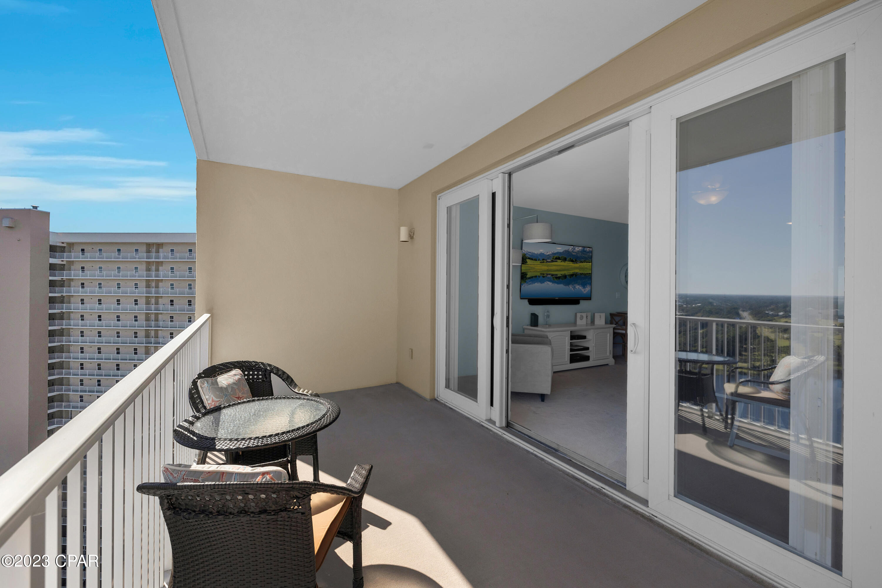 9902 S Thomas Drive Unit: 1935