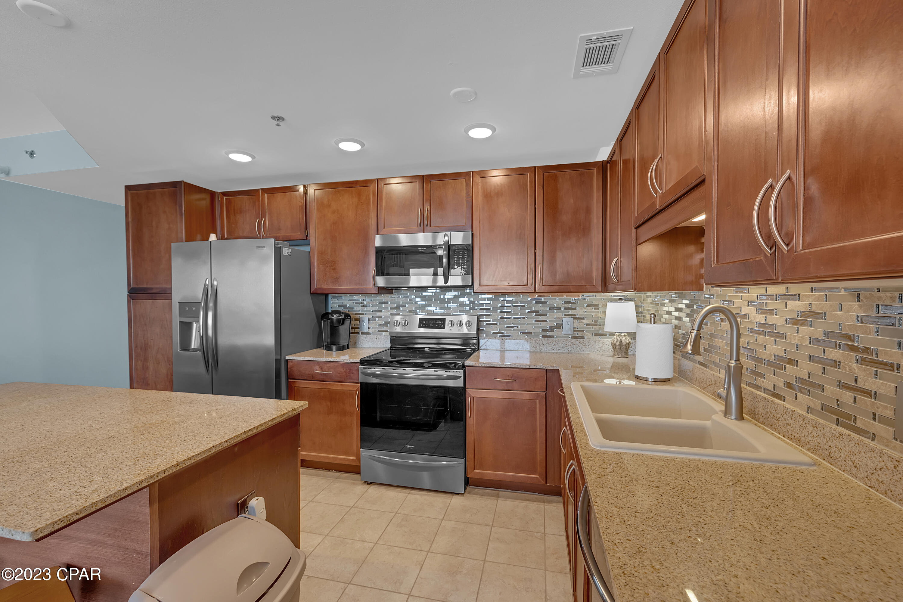 9902 S Thomas Drive Unit: 1935