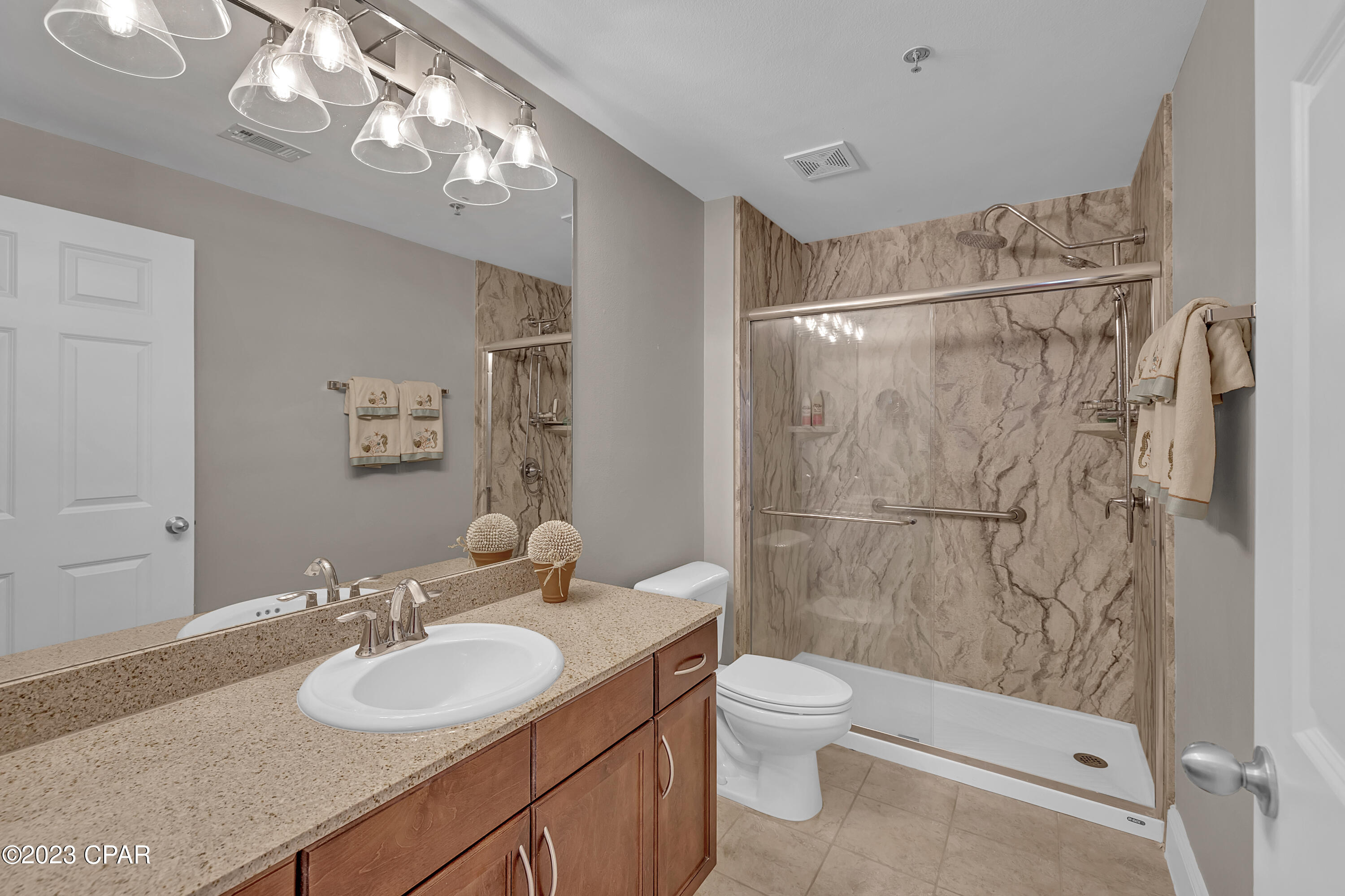 9902 S Thomas Drive Unit: 1935