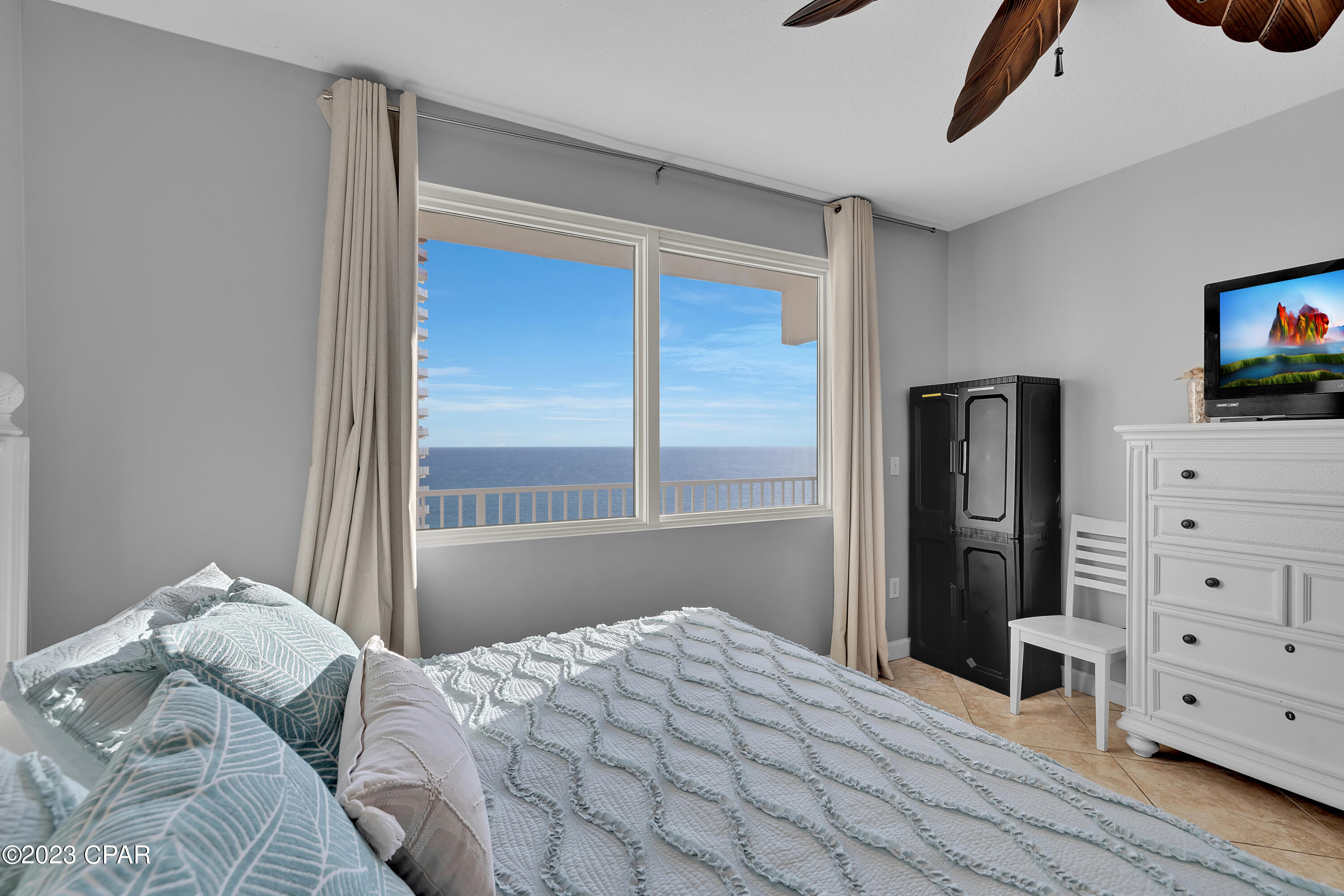 9900 S Thomas Drive Unit: 1215