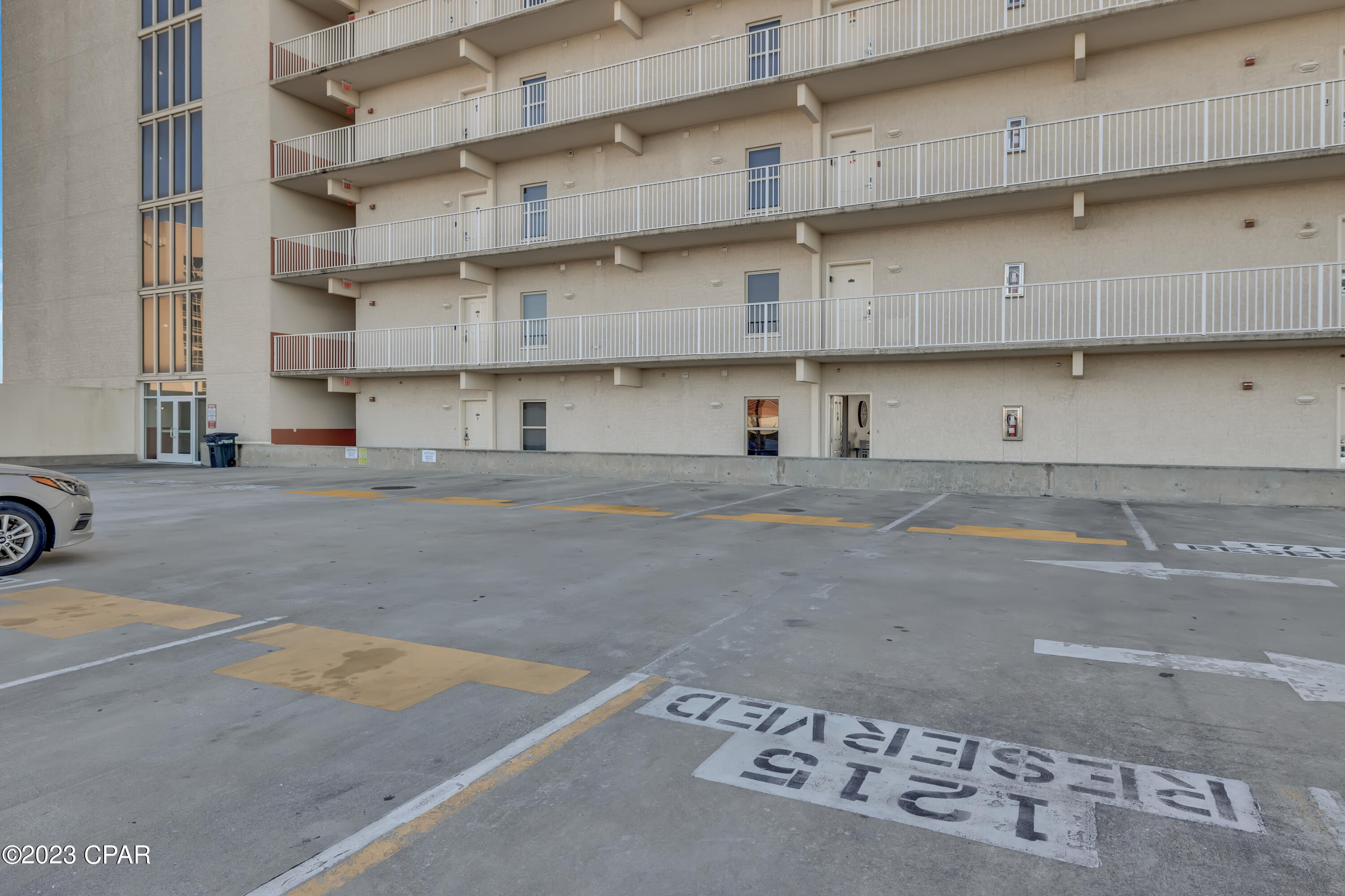 9900 S Thomas Drive Unit: 1215