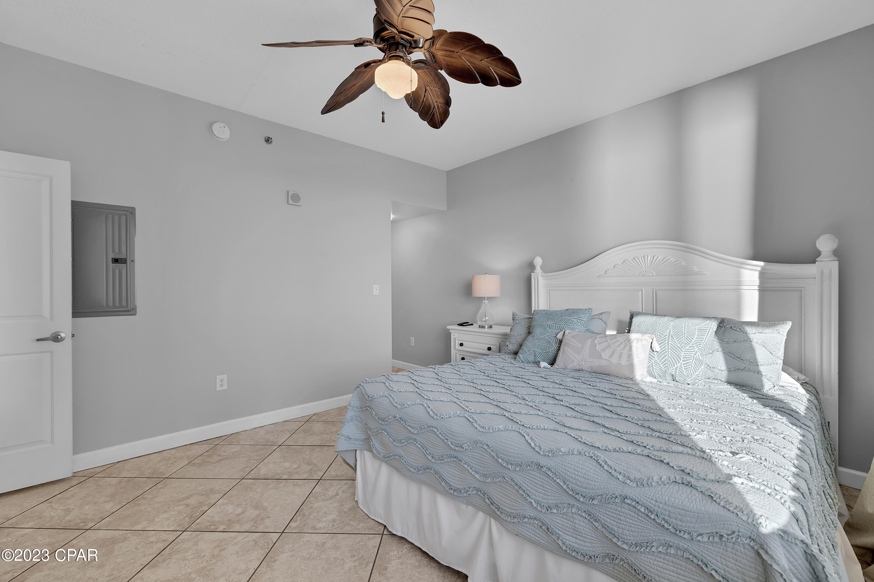 9900 S Thomas Drive Unit: 1215