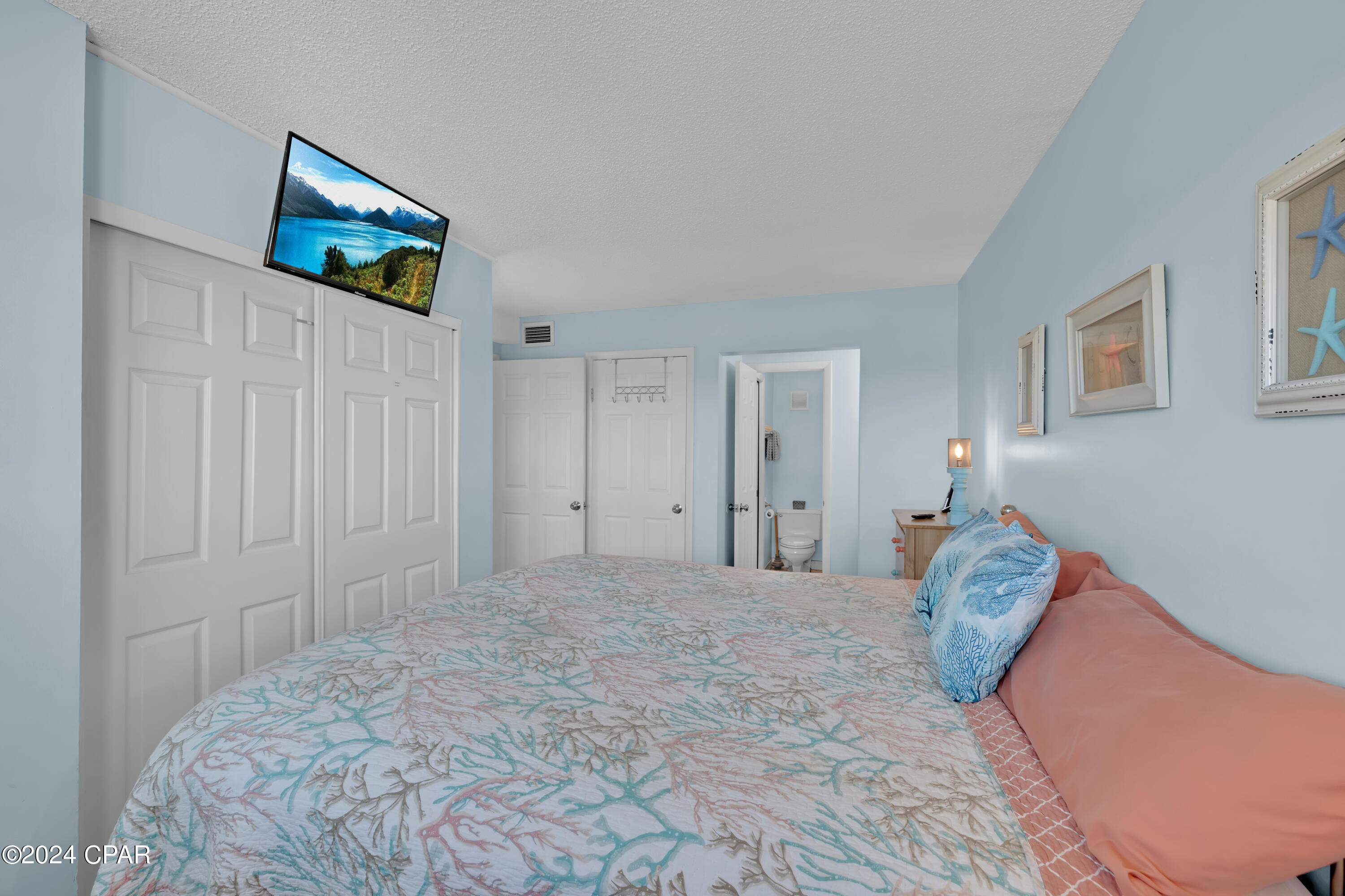 8743 S Thomas Drive Unit: 906