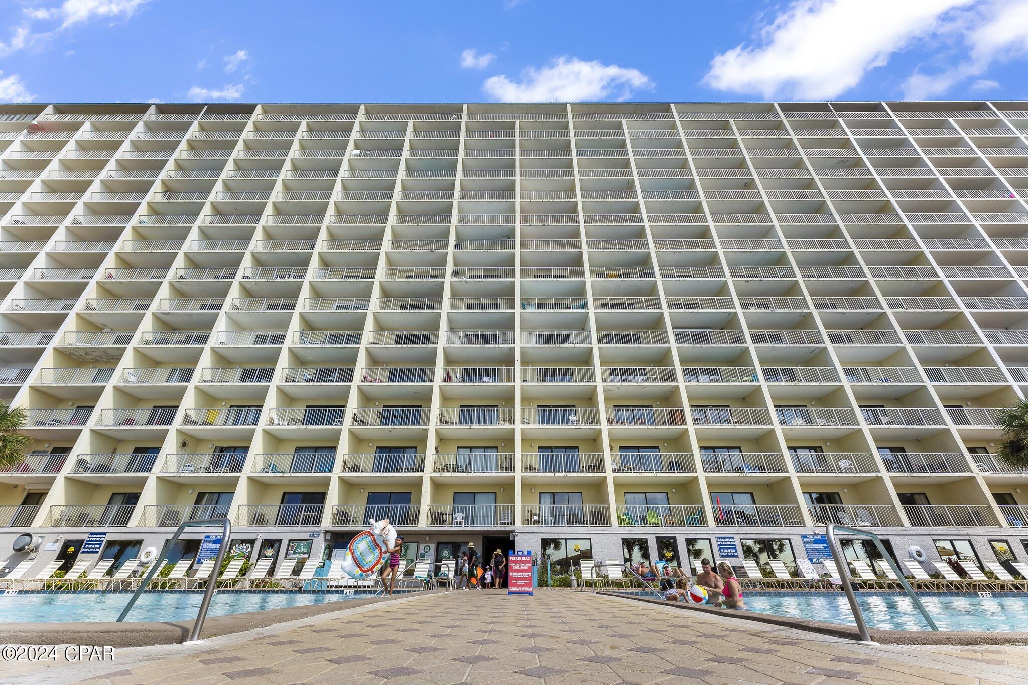 8743 S Thomas Drive Unit: 906