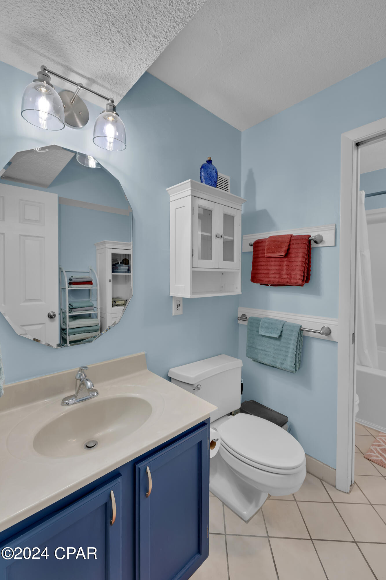 8743 S Thomas Drive Unit: 906