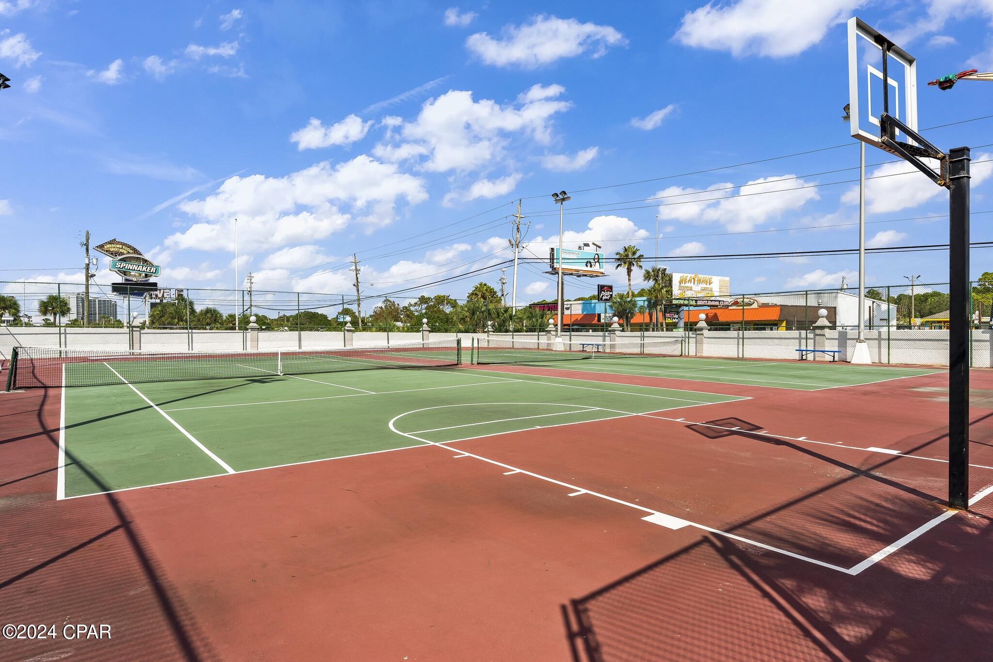 8743 S Thomas Drive Unit: 906