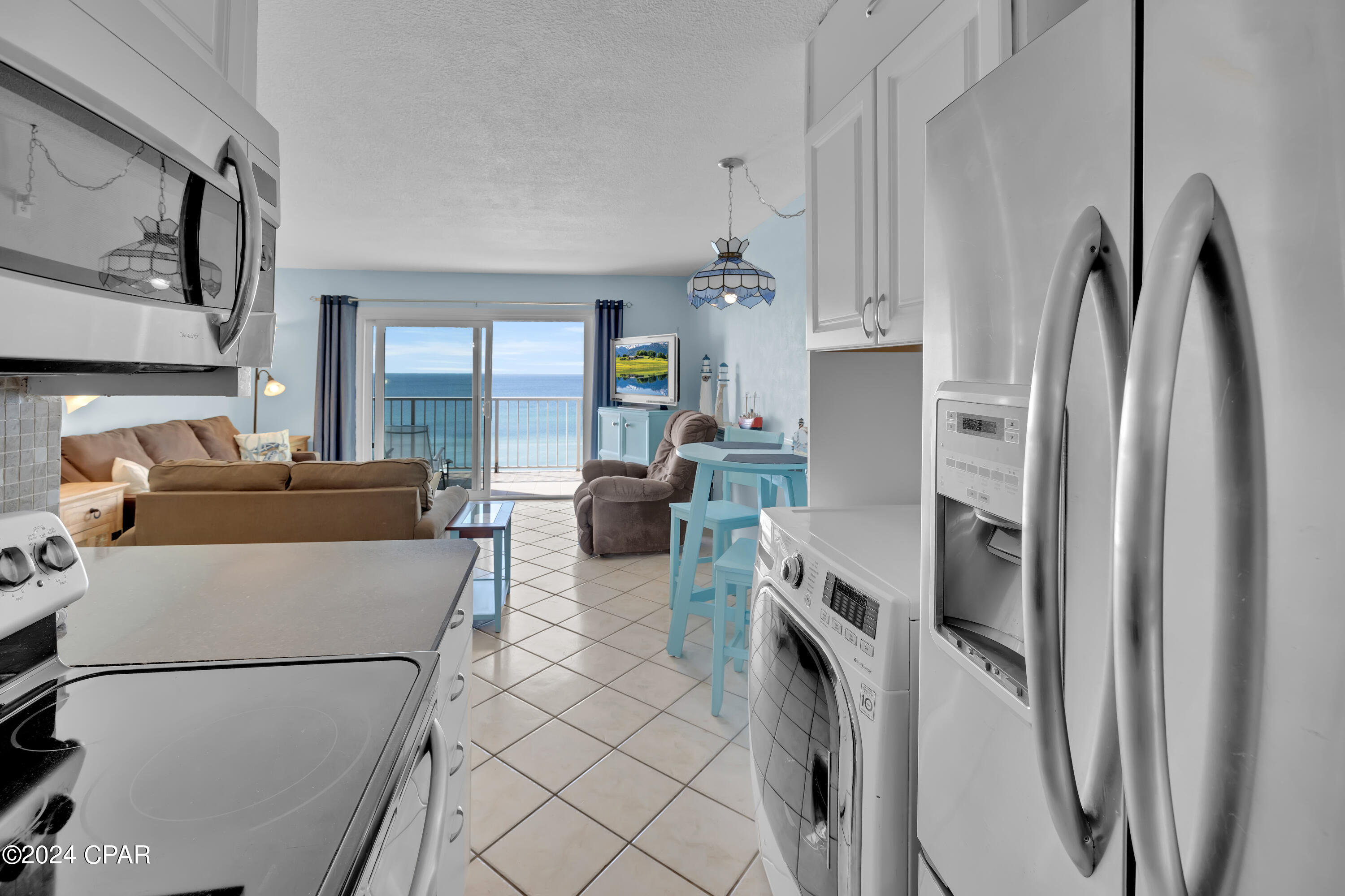 8743 S Thomas Drive Unit: 906