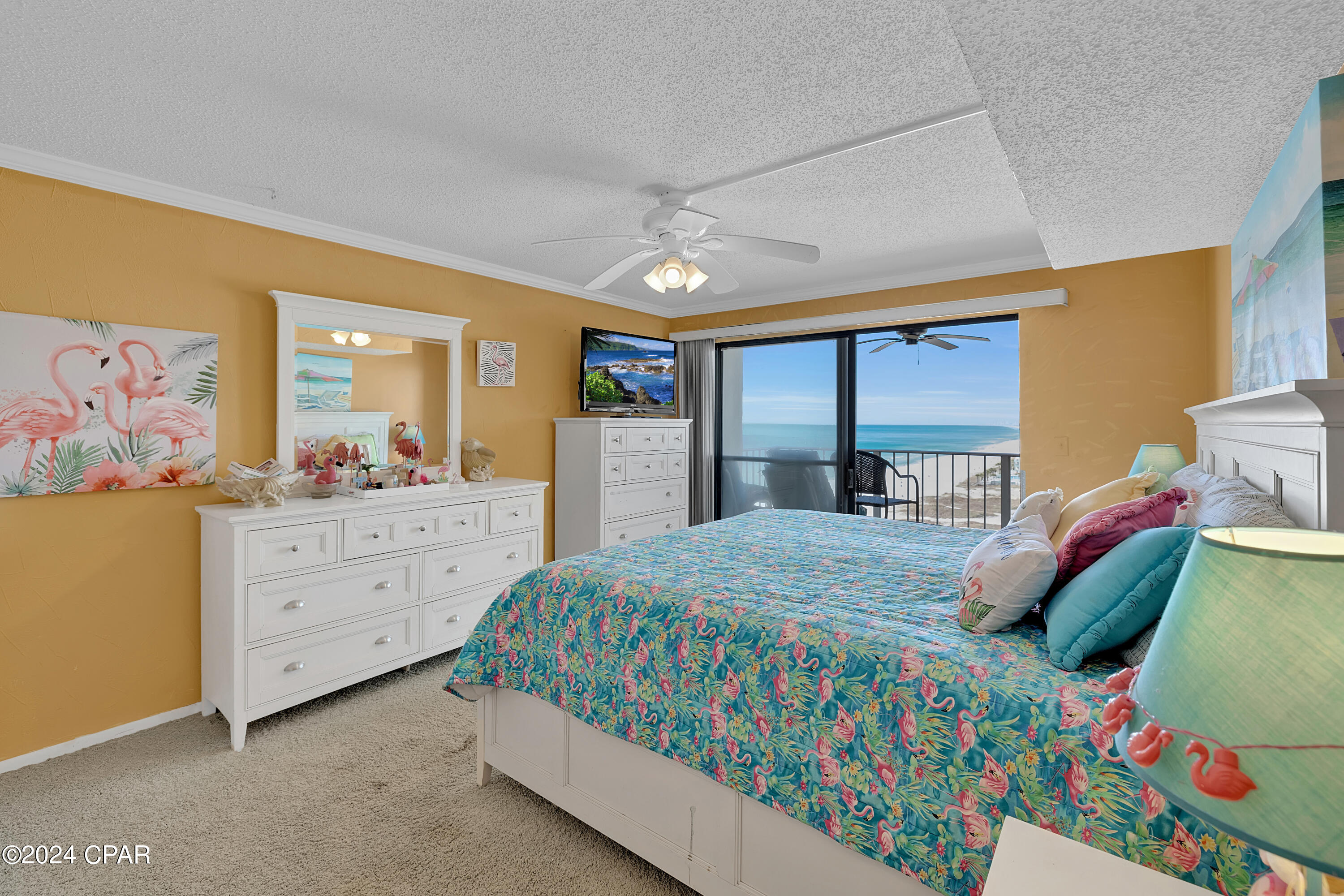 5801 S Thomas Drive Unit: 1104