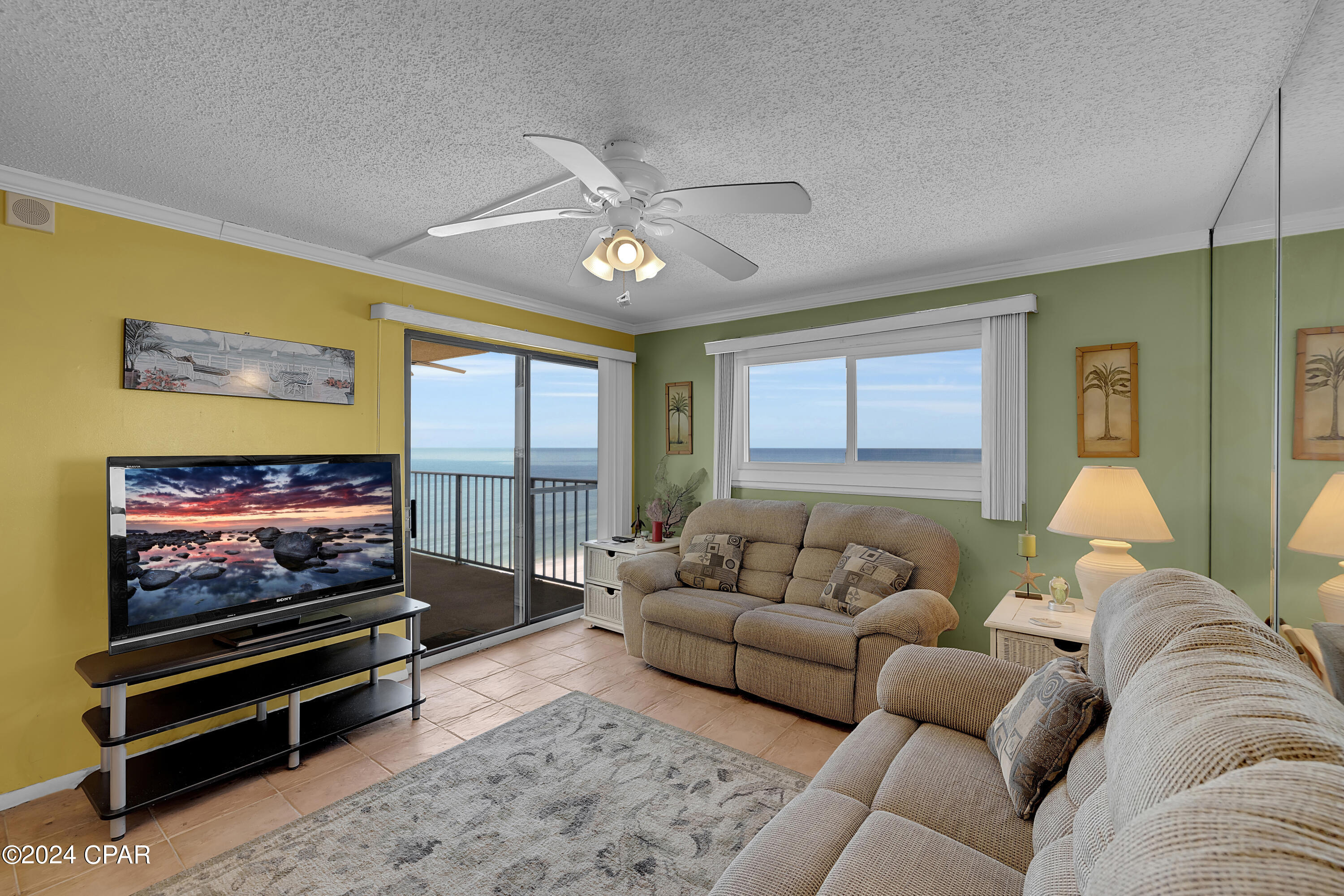 5801 S Thomas Drive Unit: 1104