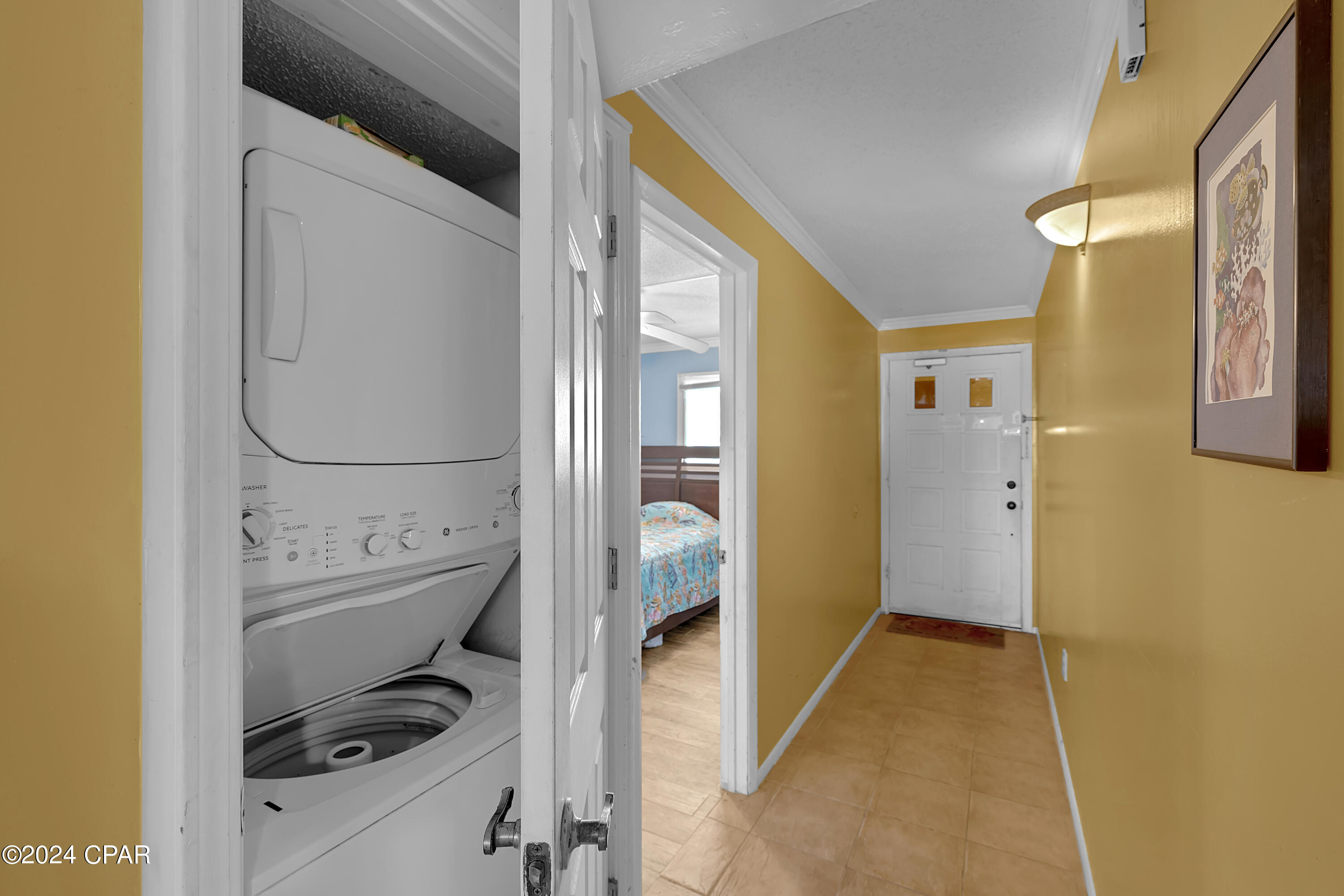 5801 S Thomas Drive Unit: 1104