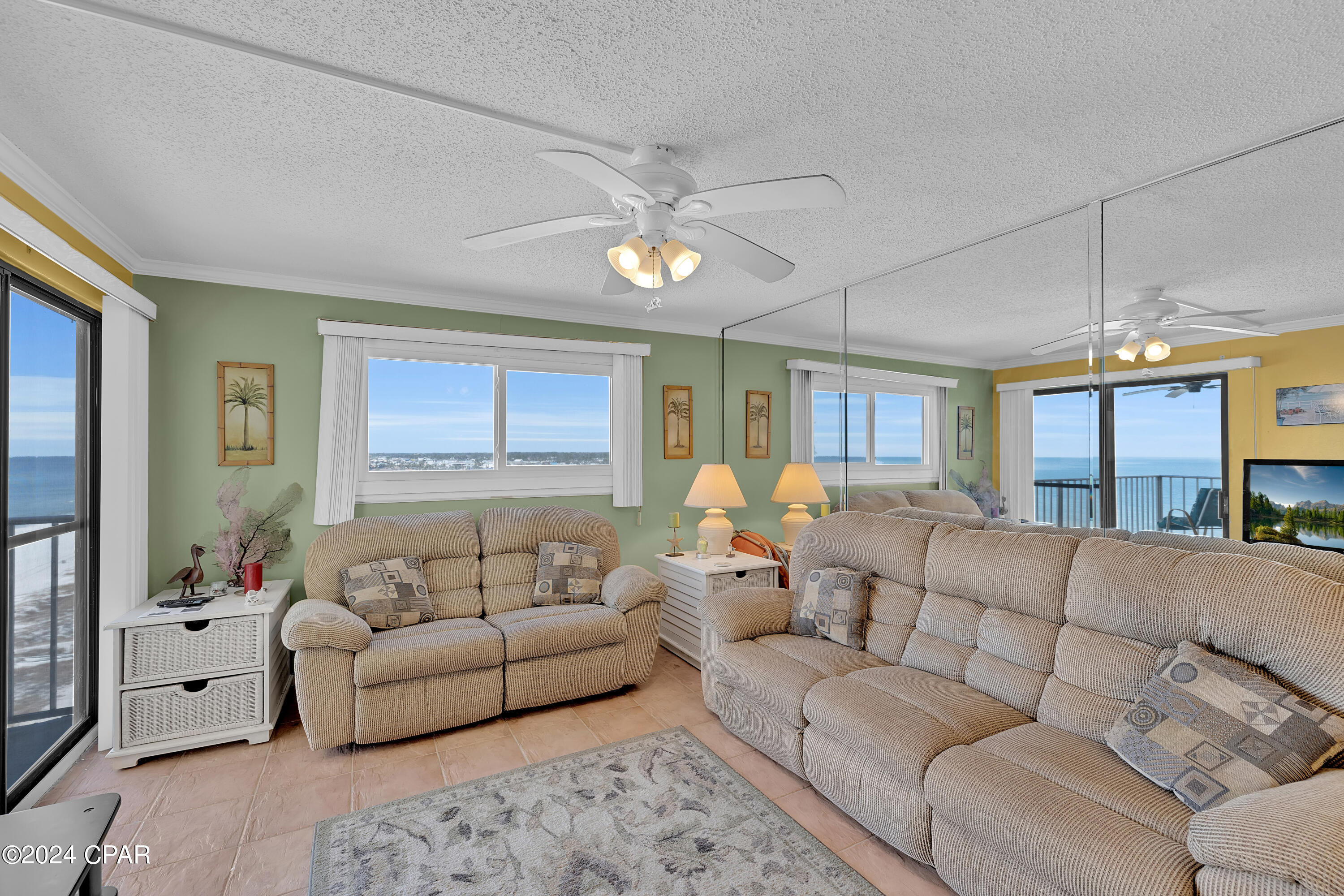 5801 S Thomas Drive Unit: 1104