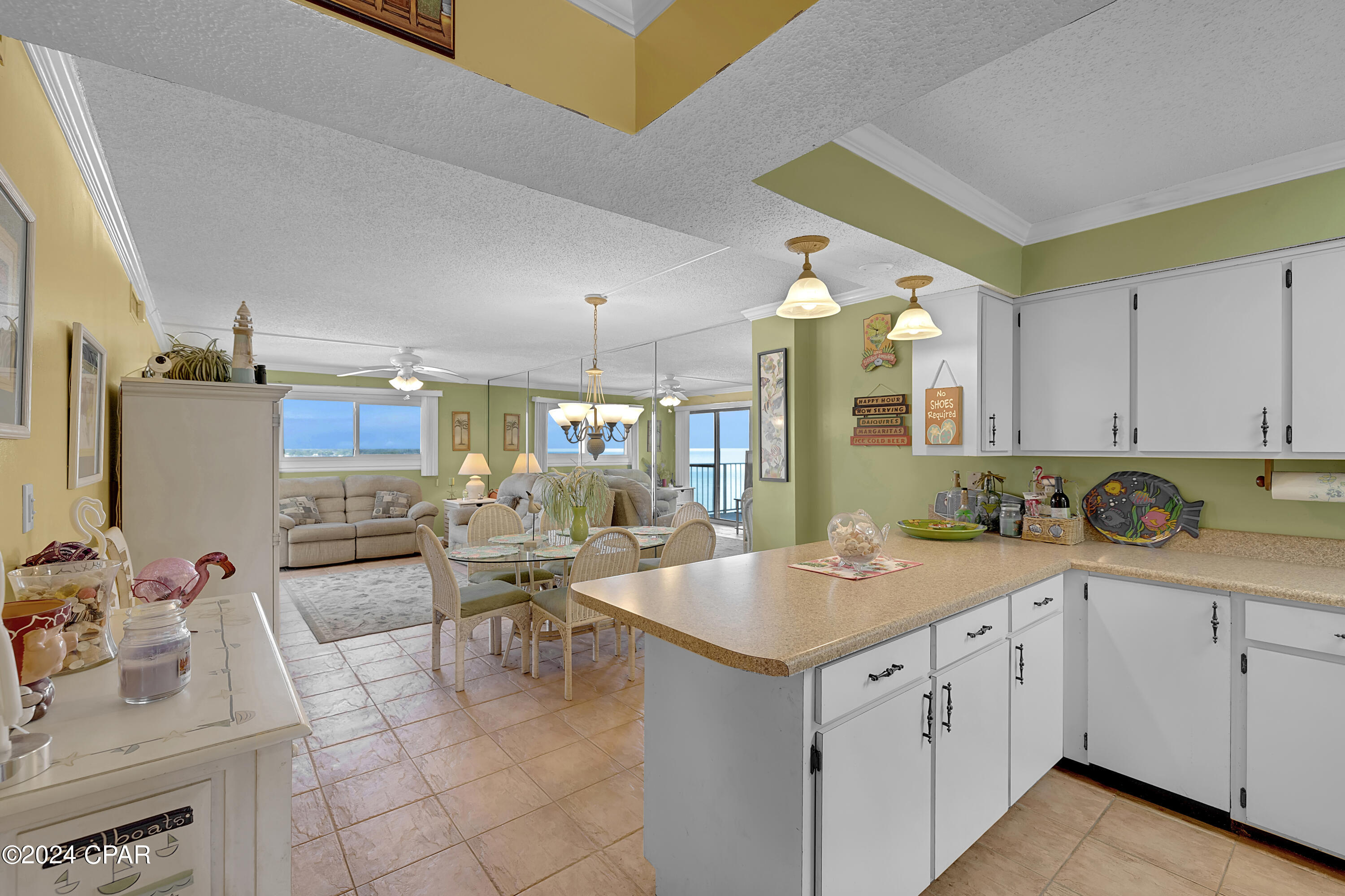 5801 S Thomas Drive Unit: 1104