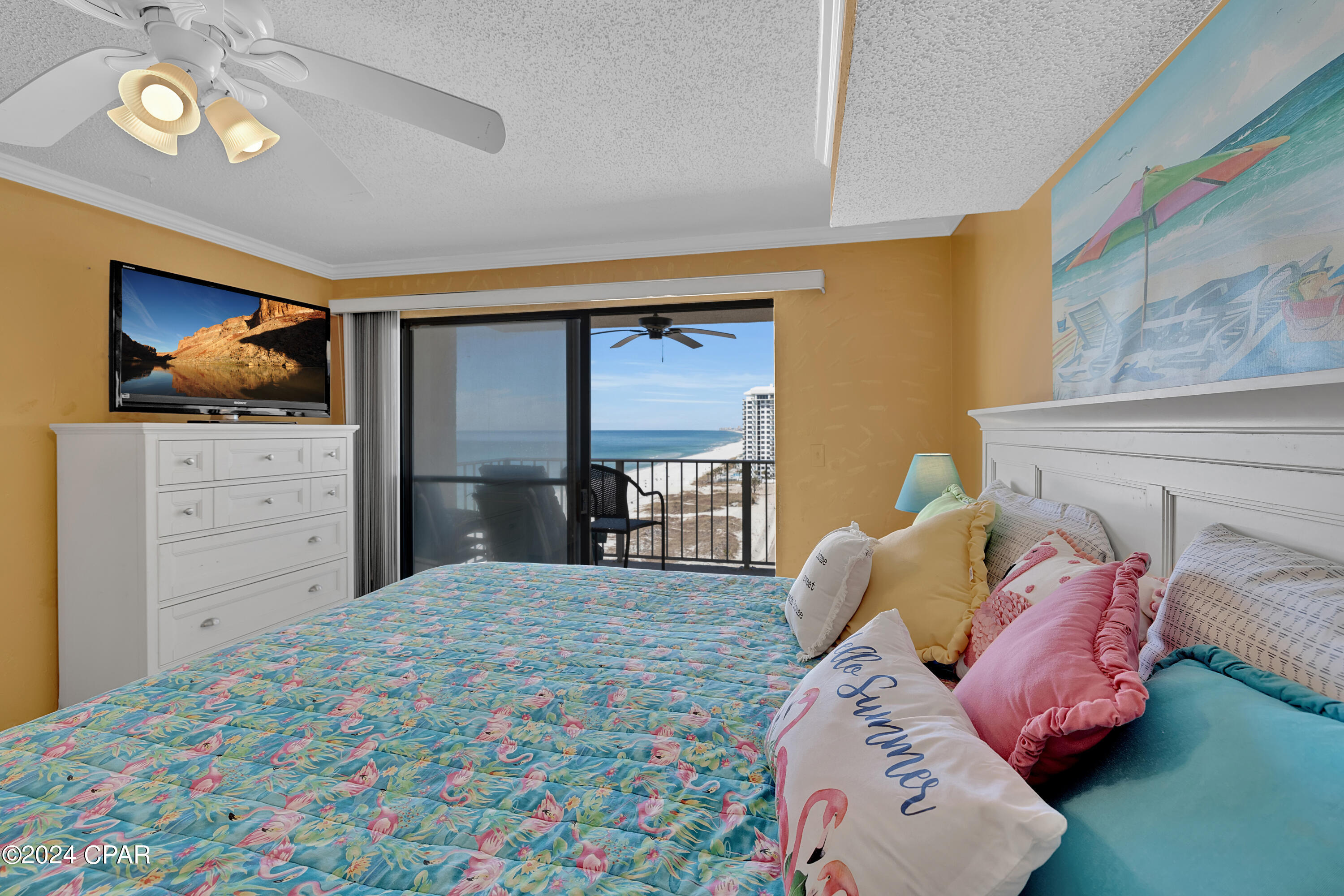 5801 S Thomas Drive Unit: 1104