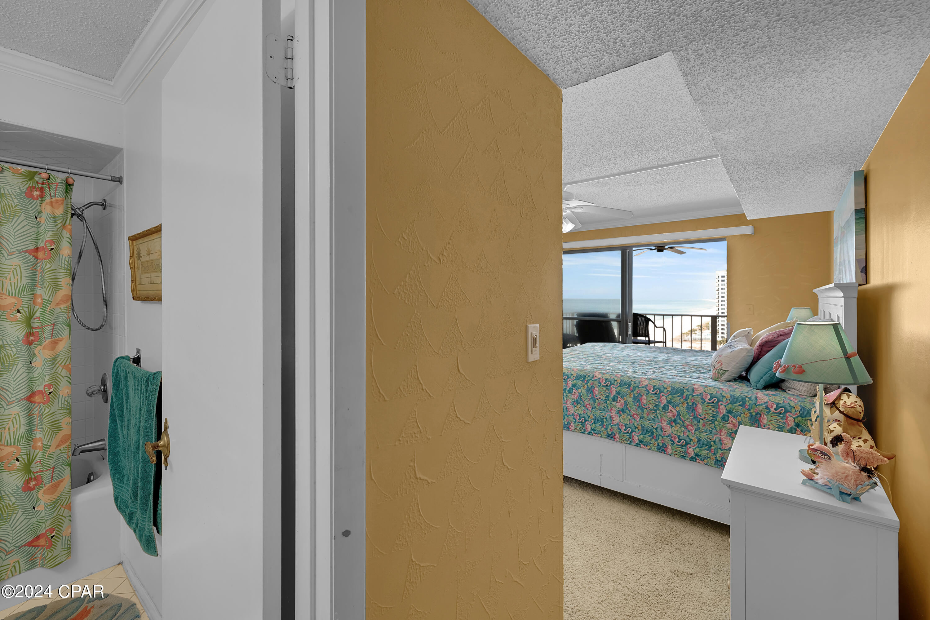 5801 S Thomas Drive Unit: 1104