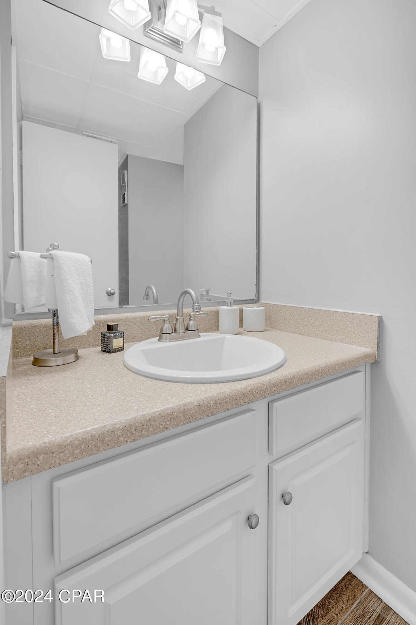 9850 S Thomas Drive 503E